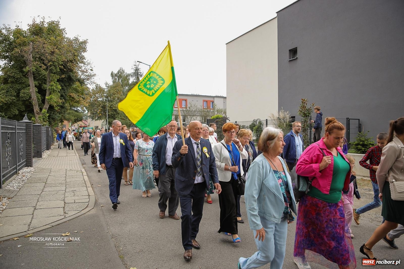 Zdjęcie w galerii na portalu naszraciborz.pl: Racibórz świętował dożynki miejskie na Zamku Piastowskim. Diiya na finał wiadomości z regionu