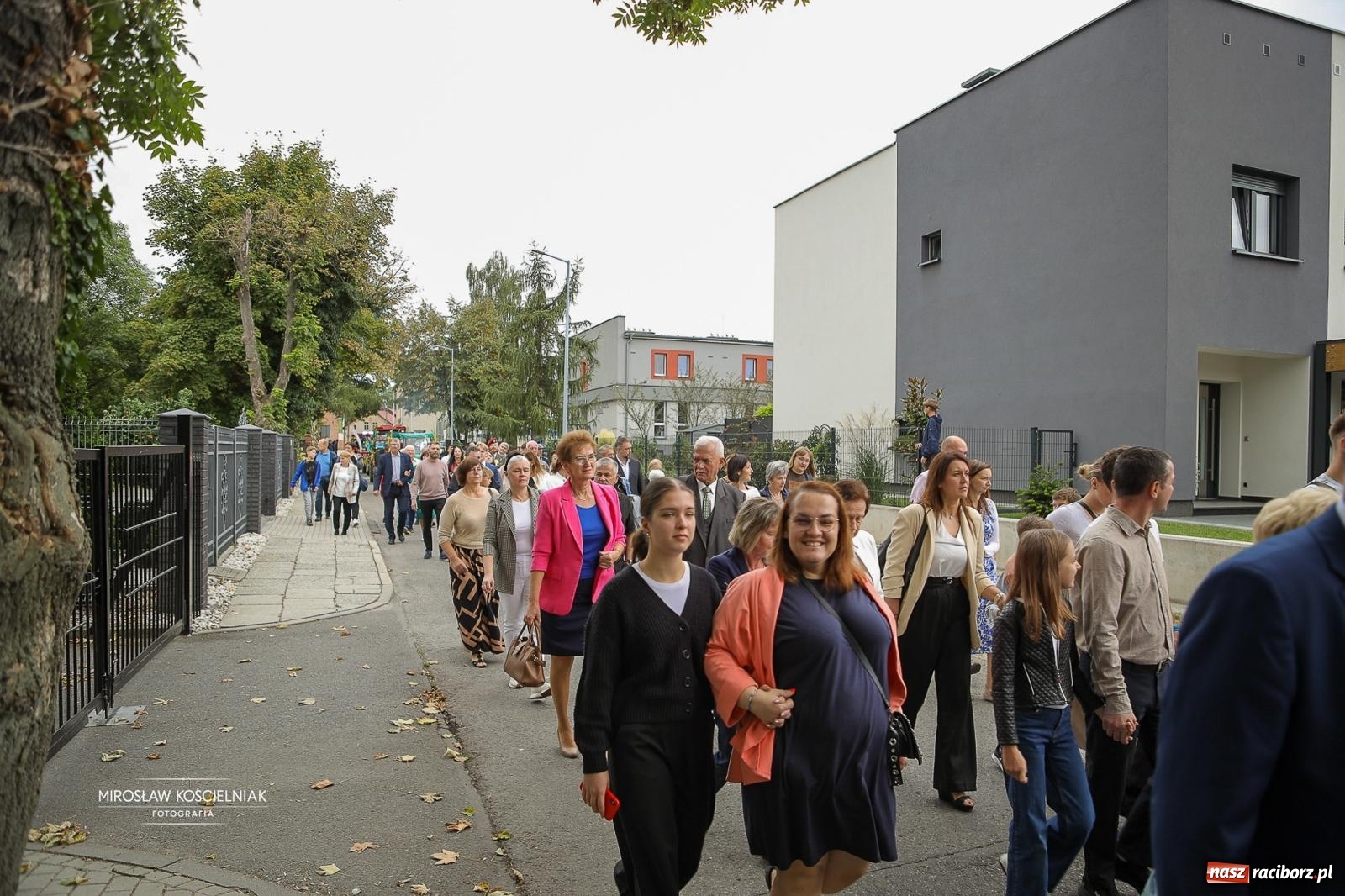 Zdjęcie w galerii na portalu naszraciborz.pl: Racibórz świętował dożynki miejskie na Zamku Piastowskim. Diiya na finał wiadomości z regionu