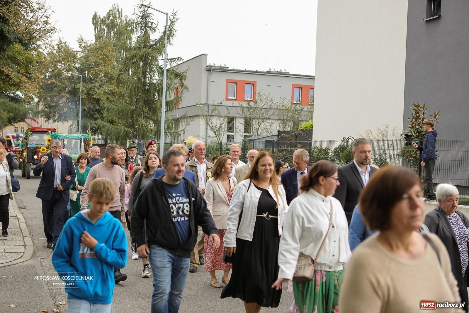 Zdjęcie w galerii na portalu naszraciborz.pl: Racibórz świętował dożynki miejskie na Zamku Piastowskim. Diiya na finał wiadomości z regionu