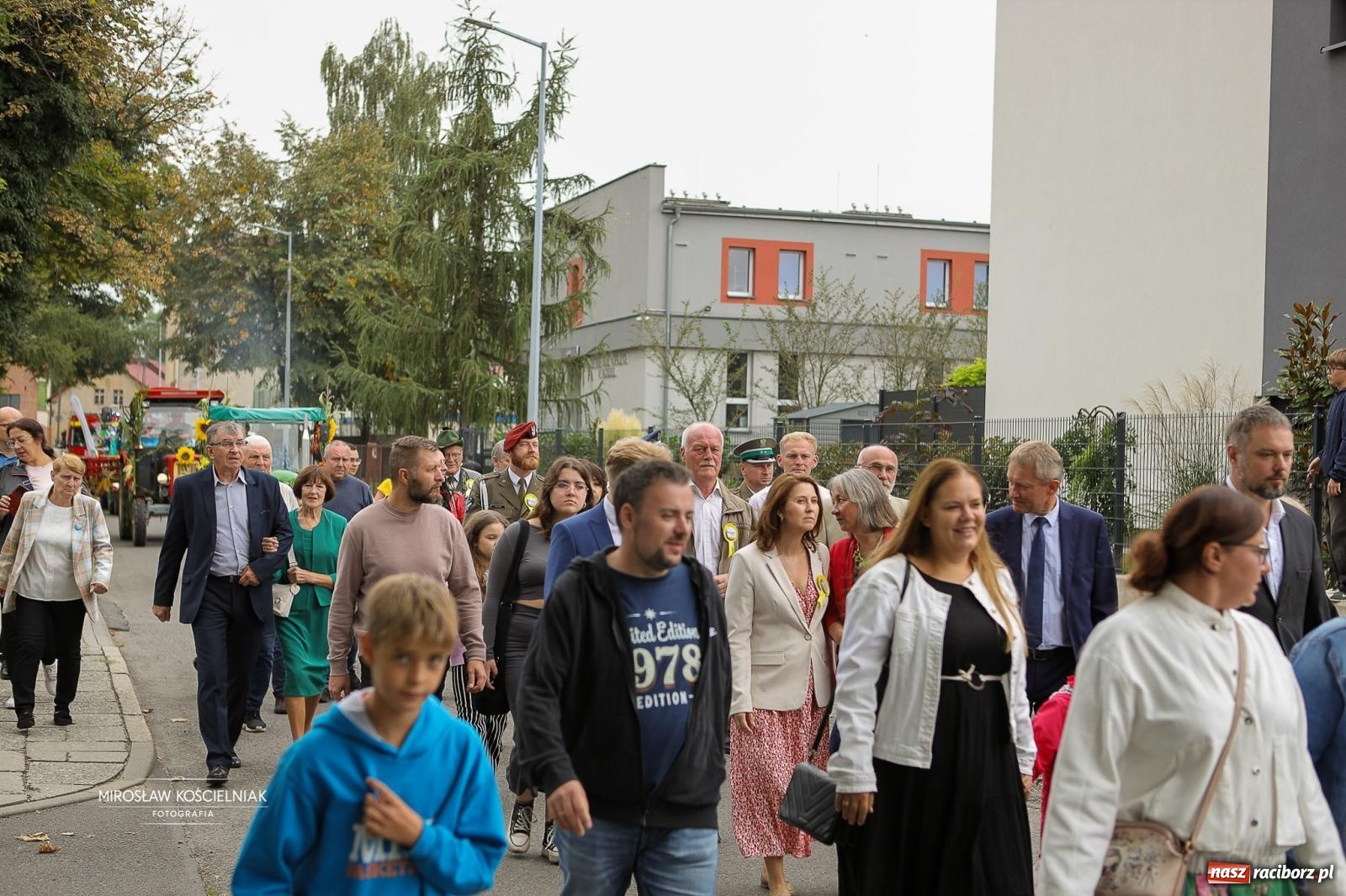Zdjęcie w galerii na portalu naszraciborz.pl: Racibórz świętował dożynki miejskie na Zamku Piastowskim. Diiya na finał wiadomości z regionu