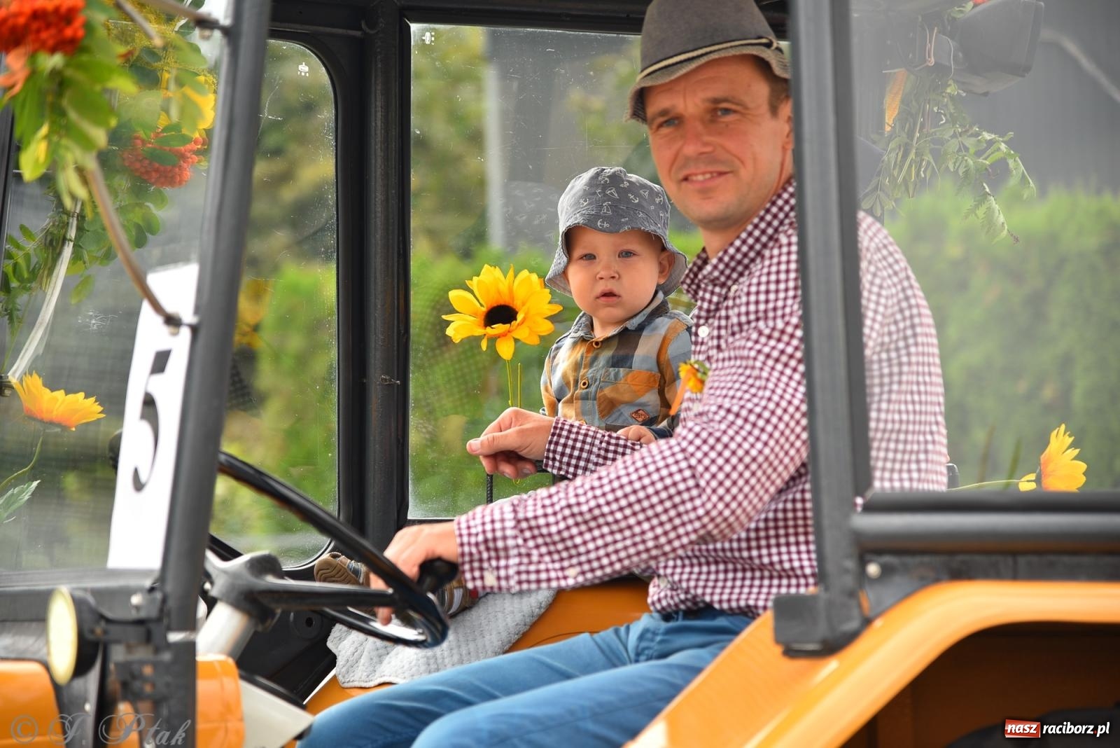 Zdjęcie w galerii na portalu naszraciborz.pl: Dożynki w Krzanowicach już za nami – zdjęcia na bis! wiadomości z regionu
