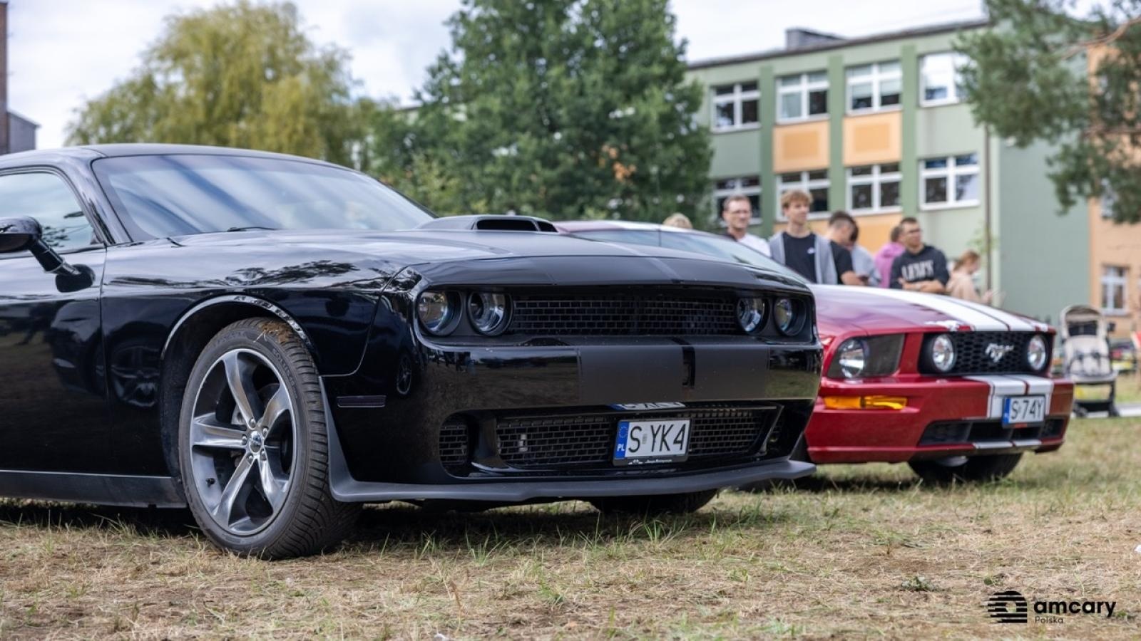 Zdjęcie w galerii na portalu naszraciborz.pl: Zlot motoryzacyjny w Kuźni Raciborskiej – zdjęcia z wydarzenia wiadomości z regionu