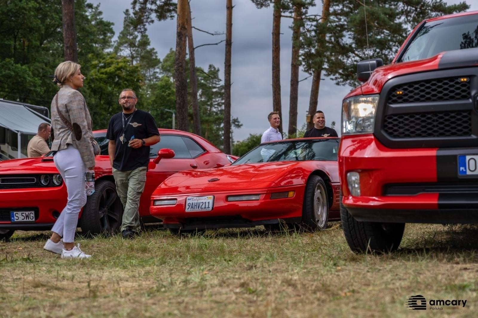 Zdjęcie w galerii na portalu naszraciborz.pl: Zlot motoryzacyjny w Kuźni Raciborskiej – zdjęcia z wydarzenia wiadomości z regionu