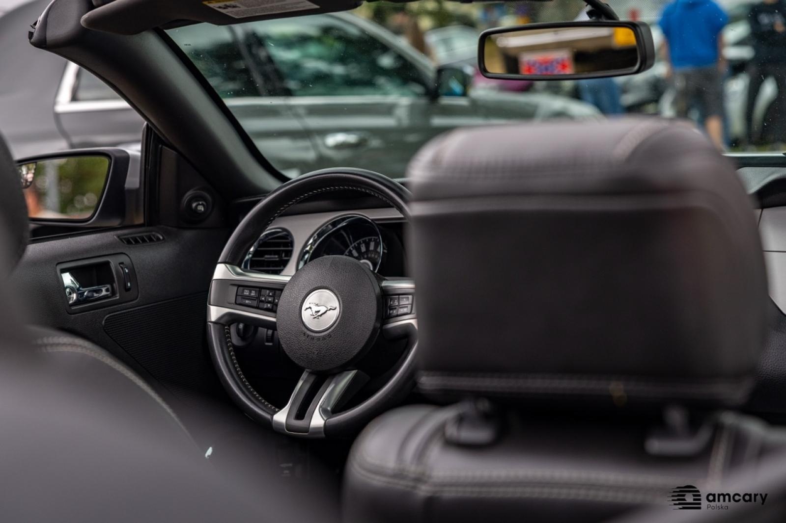 Zdjęcie w galerii na portalu naszraciborz.pl: Zlot motoryzacyjny w Kuźni Raciborskiej – zdjęcia z wydarzenia wiadomości z regionu