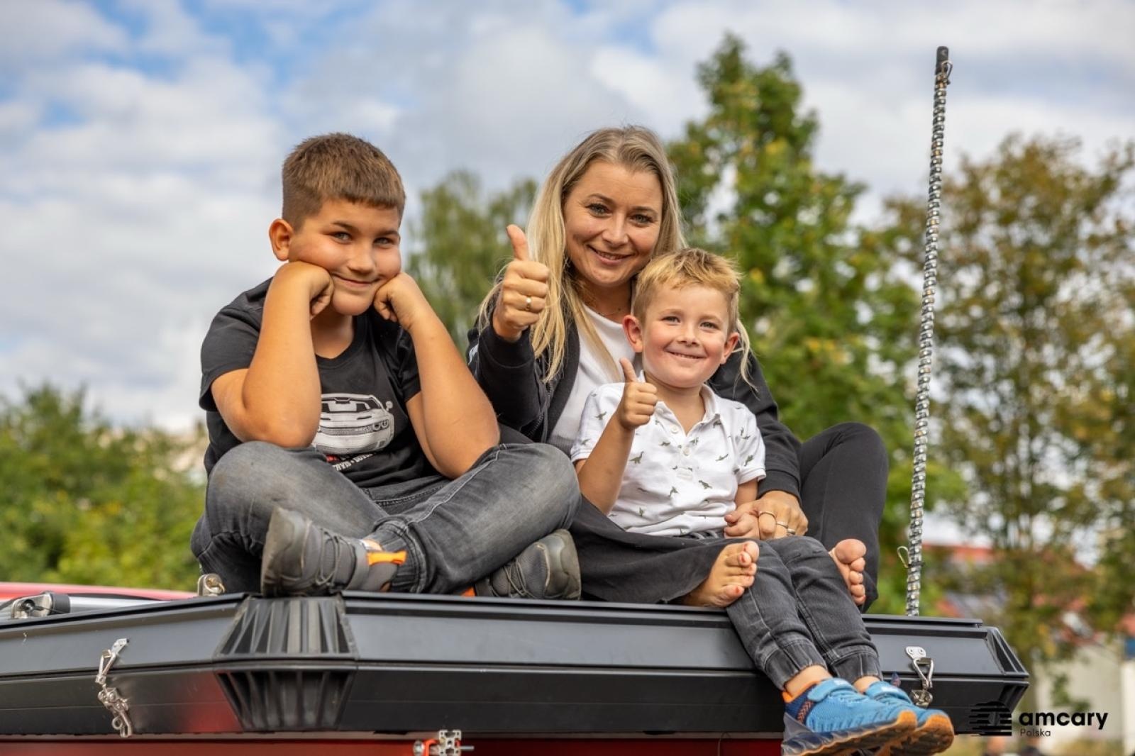 Zdjęcie w galerii na portalu naszraciborz.pl: Zlot motoryzacyjny w Kuźni Raciborskiej – zdjęcia z wydarzenia wiadomości z regionu