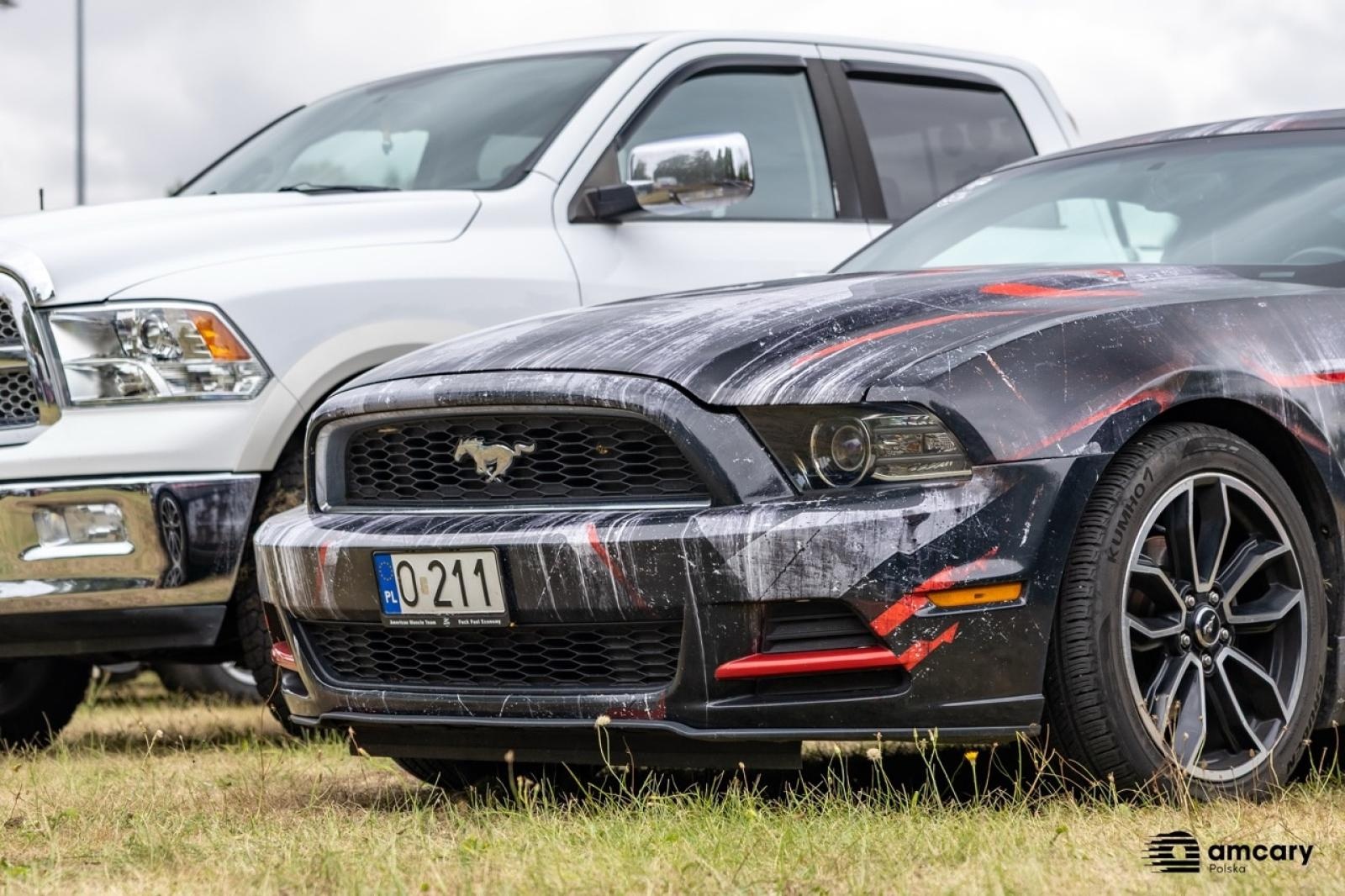Zdjęcie w galerii na portalu naszraciborz.pl: Zlot motoryzacyjny w Kuźni Raciborskiej – zdjęcia z wydarzenia wiadomości z regionu