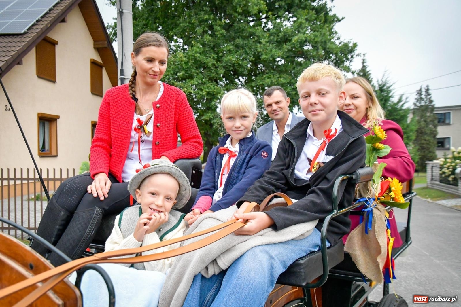 Zdjęcie w galerii na portalu naszraciborz.pl: Dożynki w Nędzy – święto plonów z muzyką i tańcem na bis! wiadomości z regionu