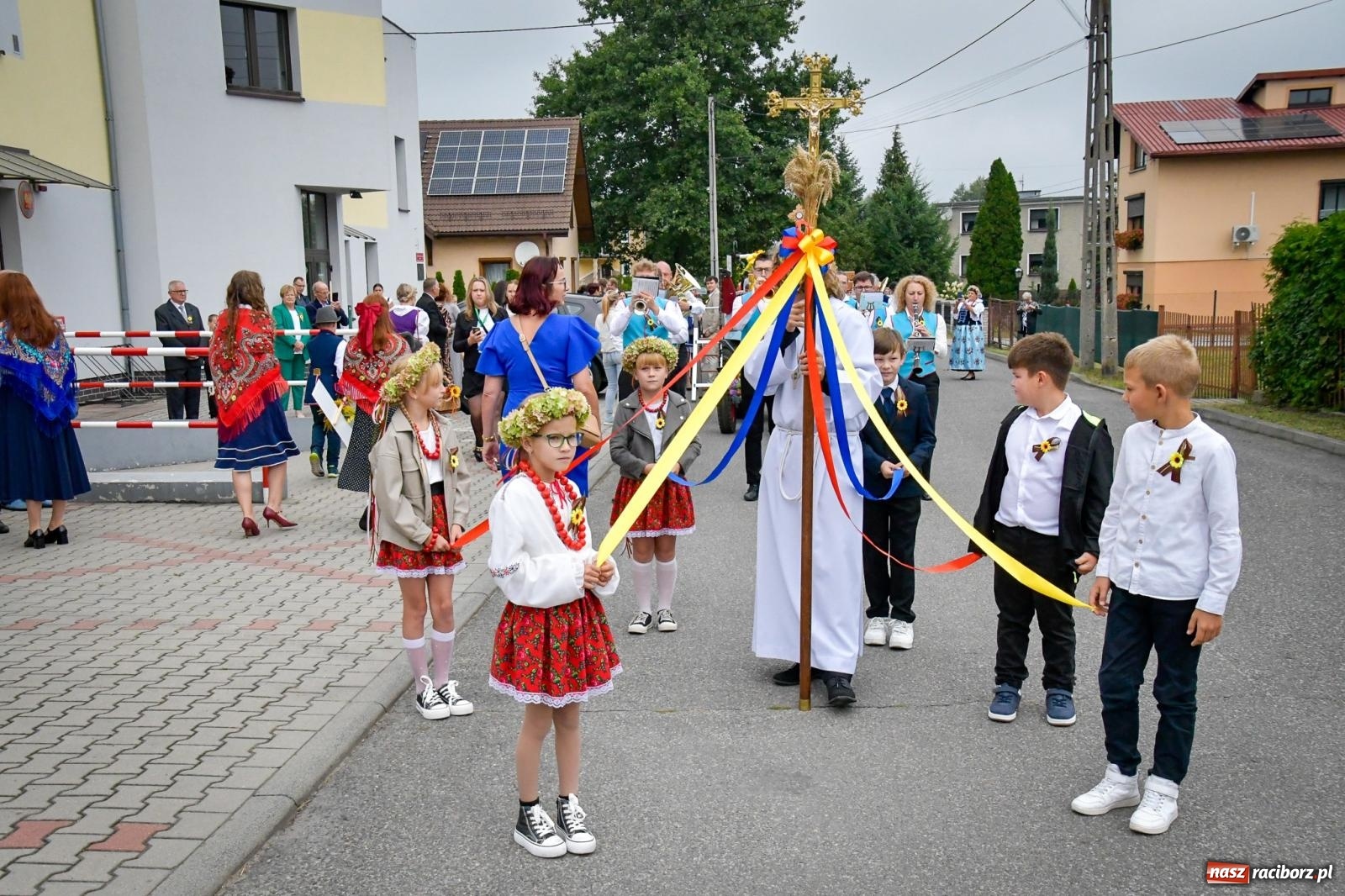 Zdjęcie w galerii na portalu naszraciborz.pl: Dożynki w Nędzy – święto plonów z muzyką i tańcem na bis! wiadomości z regionu