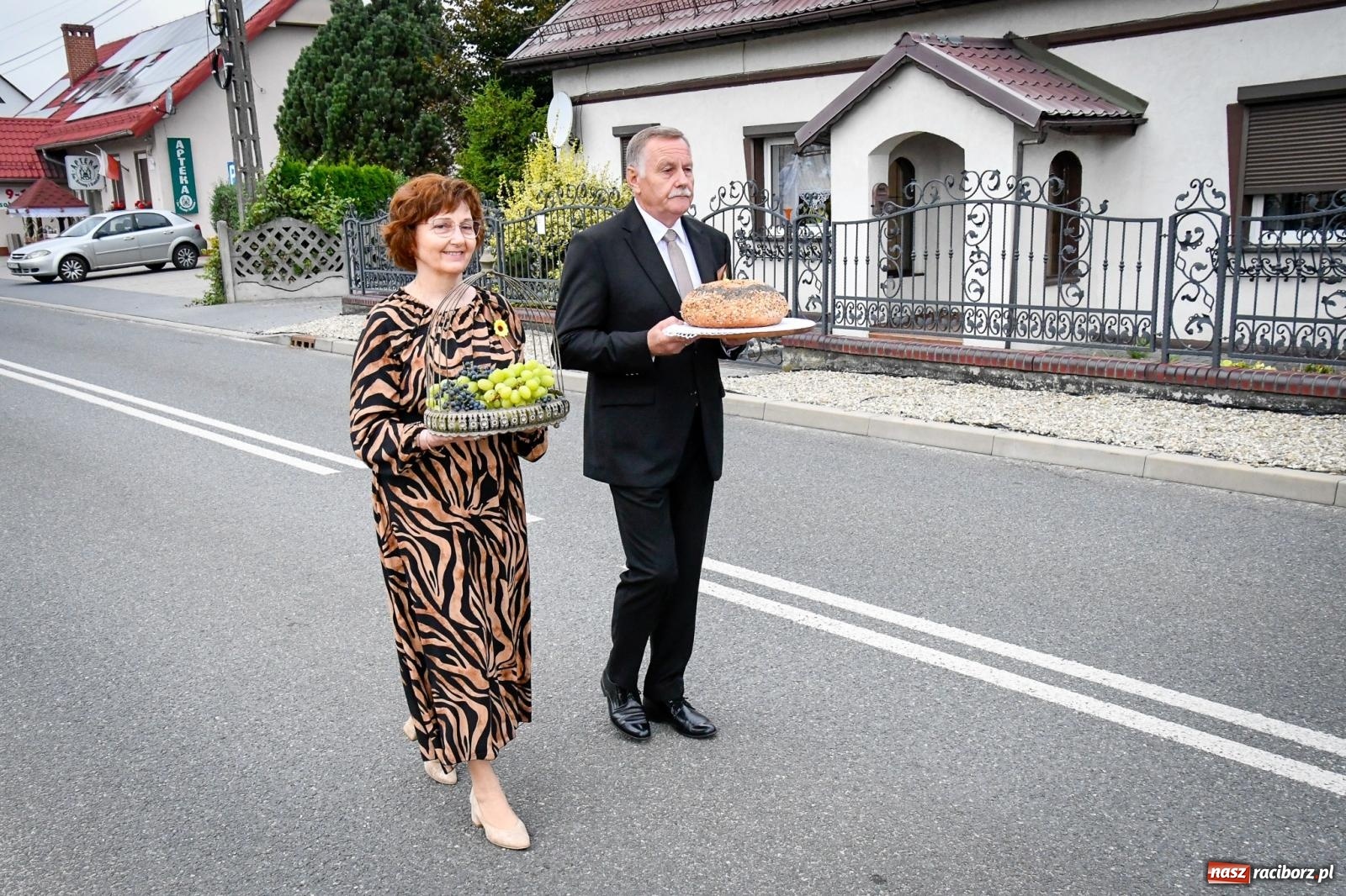 Zdjęcie w galerii na portalu naszraciborz.pl: Dożynki w Nędzy – święto plonów z muzyką i tańcem na bis! wiadomości z regionu