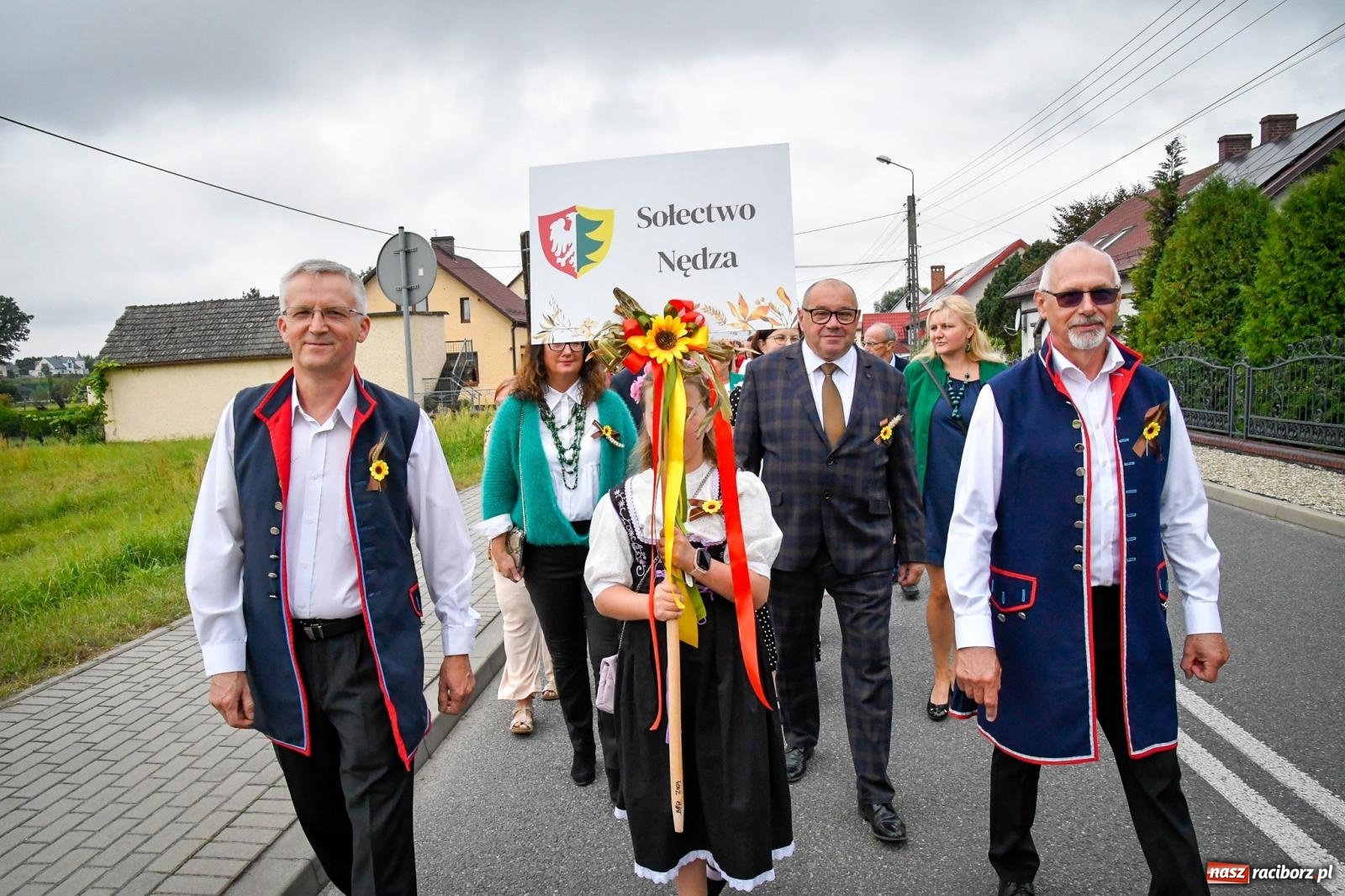 Zdjęcie w galerii na portalu naszraciborz.pl: Dożynki w Nędzy – święto plonów z muzyką i tańcem na bis! wiadomości z regionu
