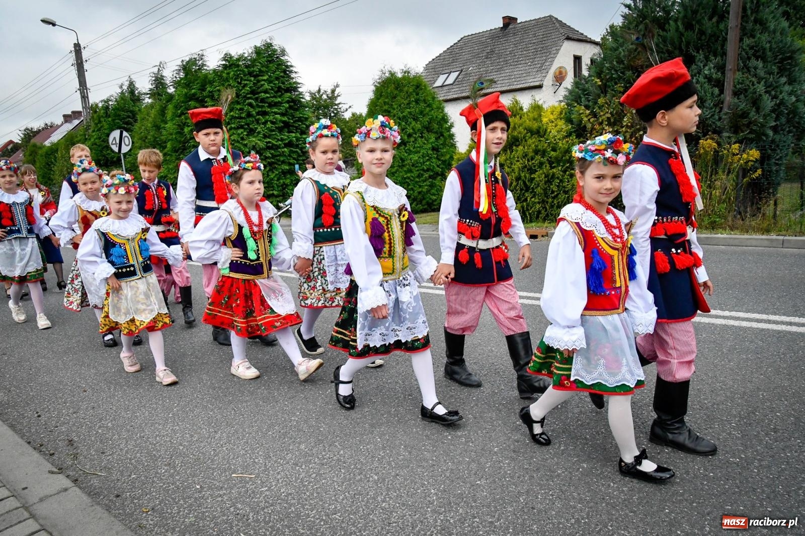 Zdjęcie w galerii na portalu naszraciborz.pl: Dożynki w Nędzy – święto plonów z muzyką i tańcem na bis! wiadomości z regionu