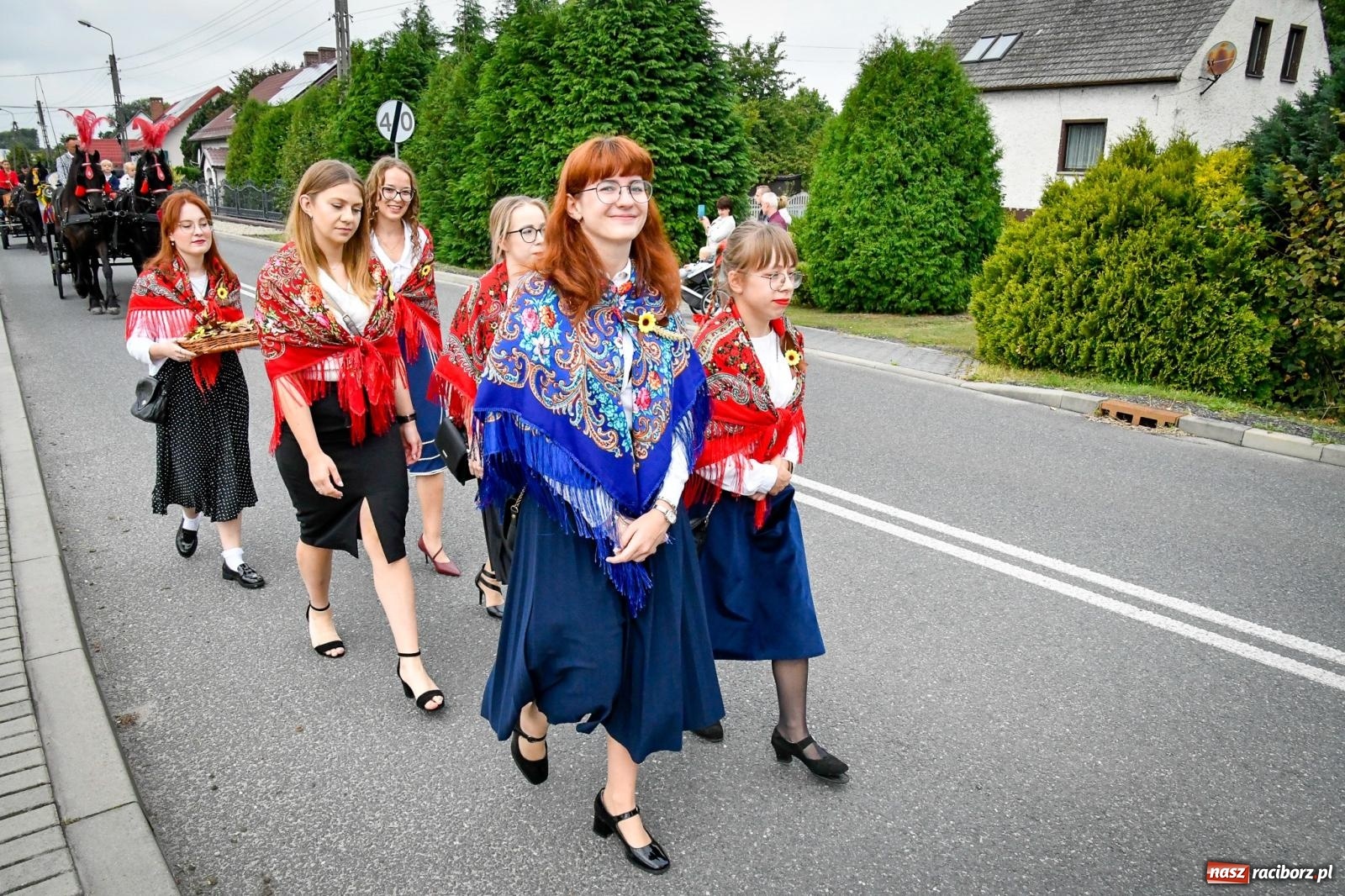 Zdjęcie w galerii na portalu naszraciborz.pl: Dożynki w Nędzy – święto plonów z muzyką i tańcem na bis! wiadomości z regionu