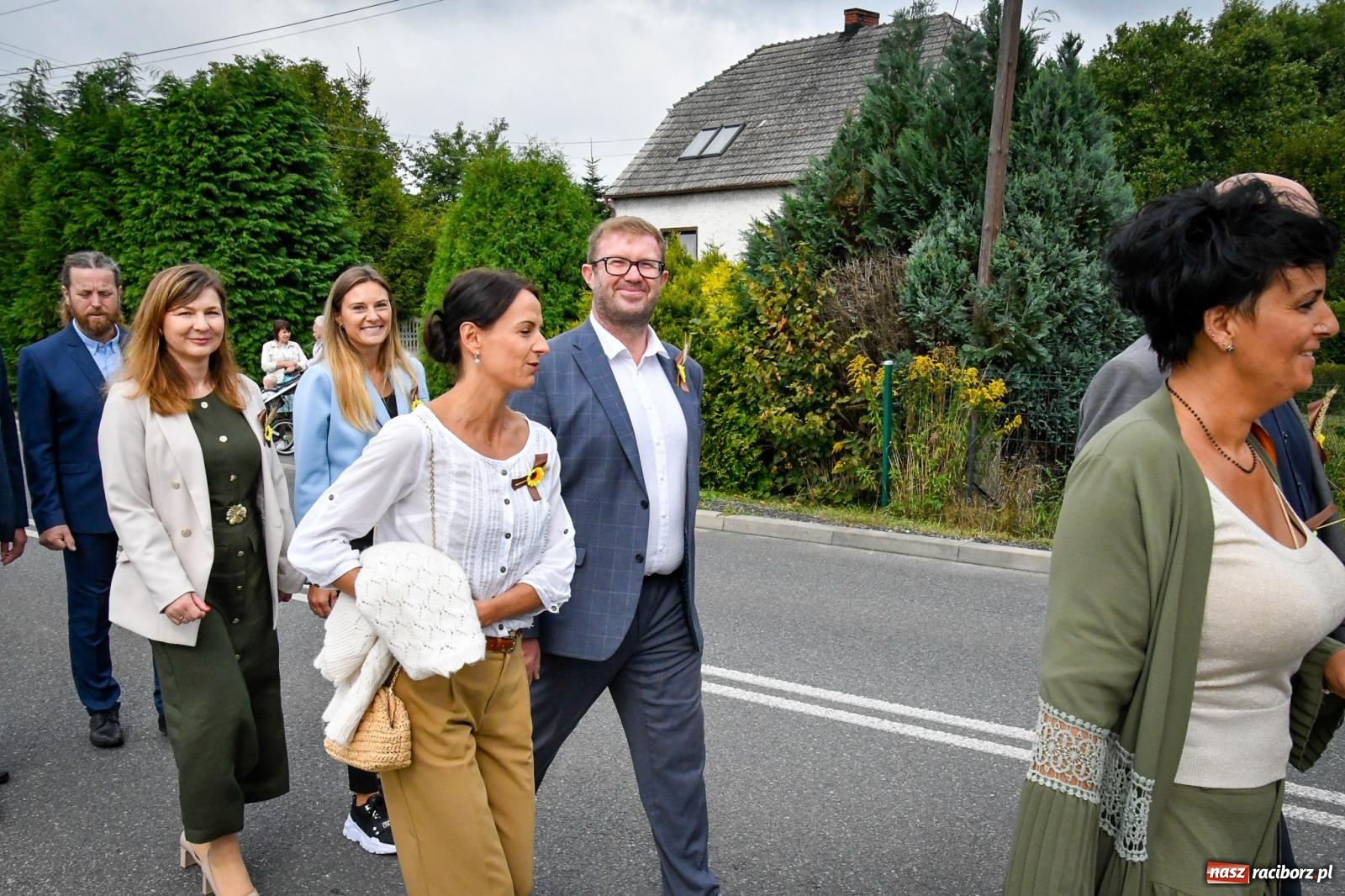 Zdjęcie w galerii na portalu naszraciborz.pl: Dożynki w Nędzy – święto plonów z muzyką i tańcem na bis! wiadomości z regionu