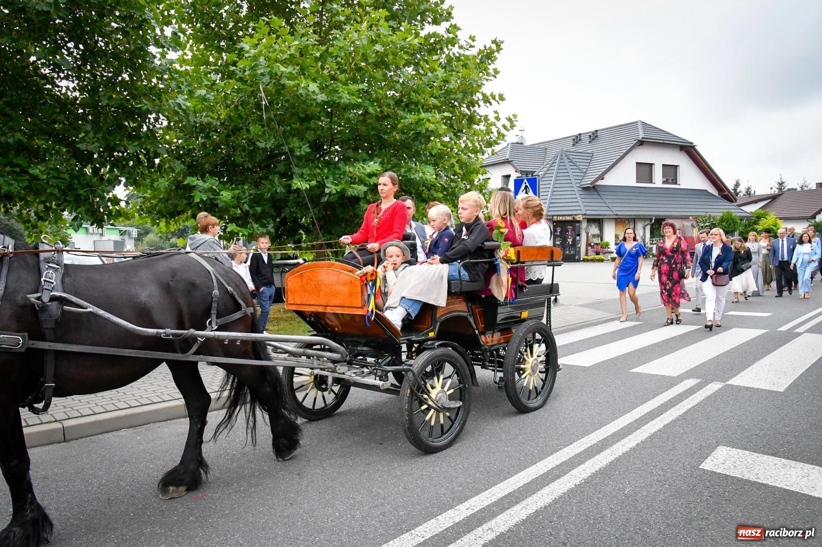 Zdjęcie w galerii na portalu naszraciborz.pl: Dożynki w Nędzy – święto plonów z muzyką i tańcem na bis! wiadomości z regionu