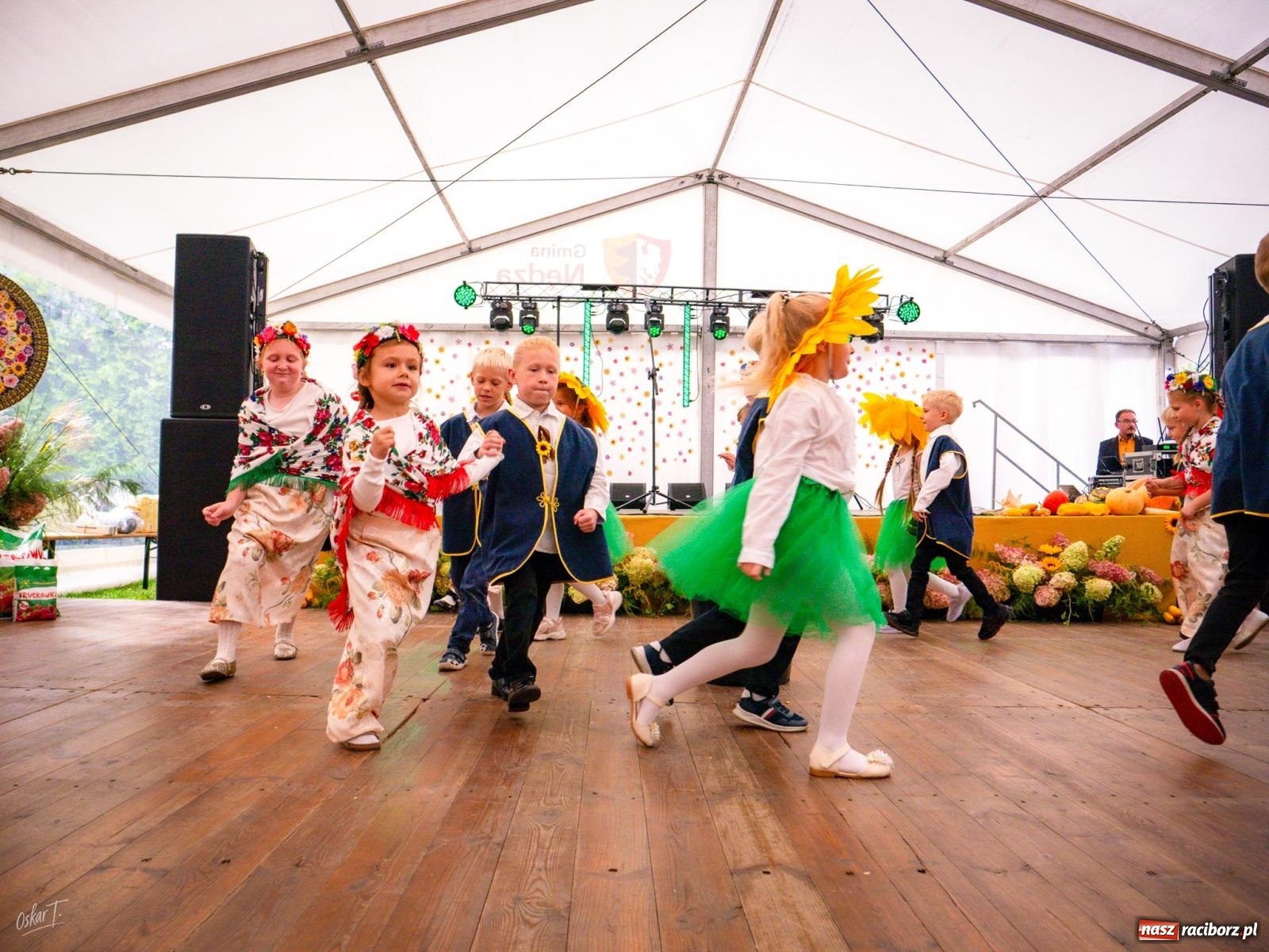 Zdjęcie w galerii na portalu naszraciborz.pl: Dożynki w Nędzy – święto plonów z muzyką i tańcem na bis! wiadomości z regionu