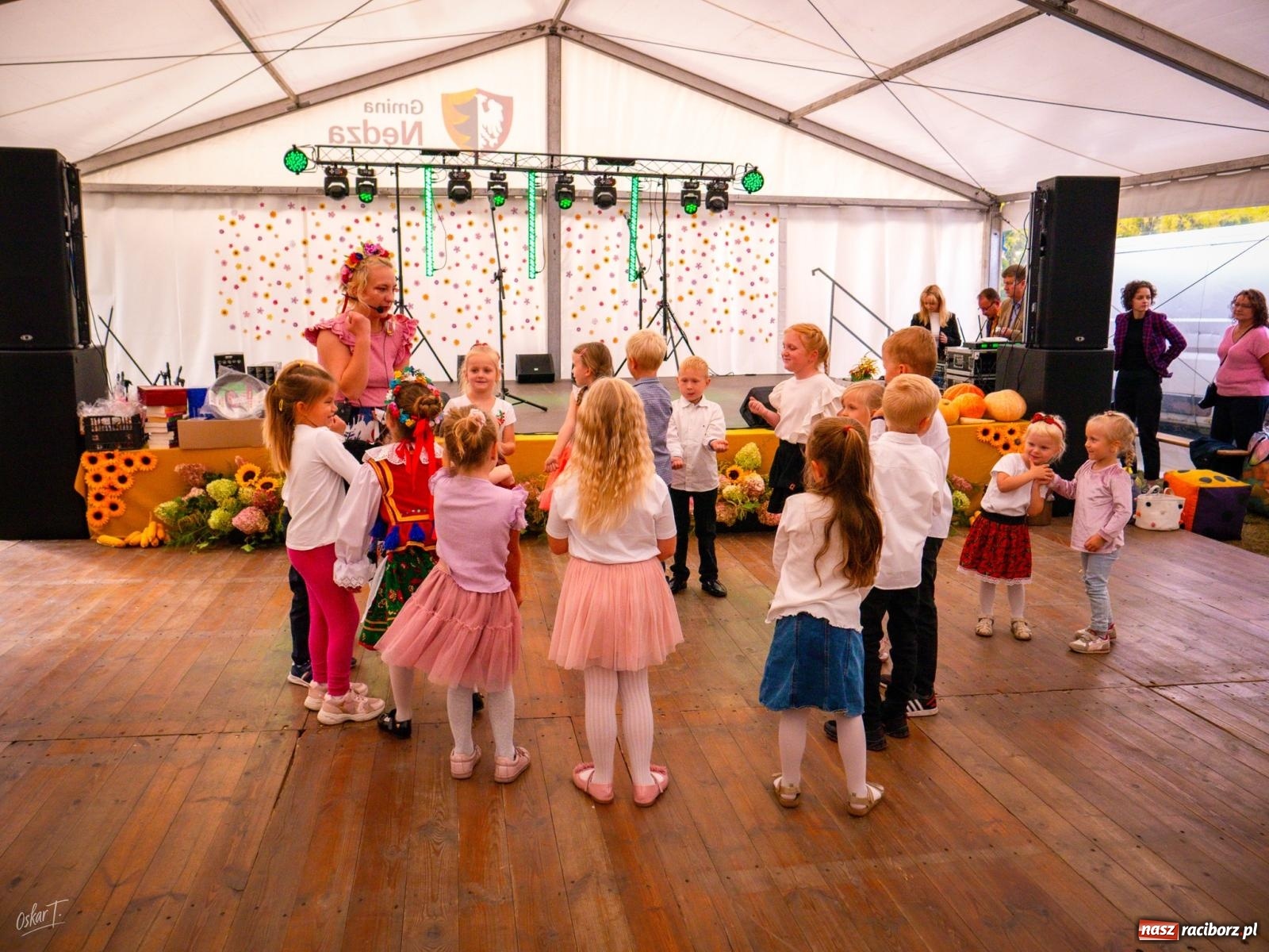 Zdjęcie w galerii na portalu naszraciborz.pl: Dożynki w Nędzy – święto plonów z muzyką i tańcem na bis! wiadomości z regionu