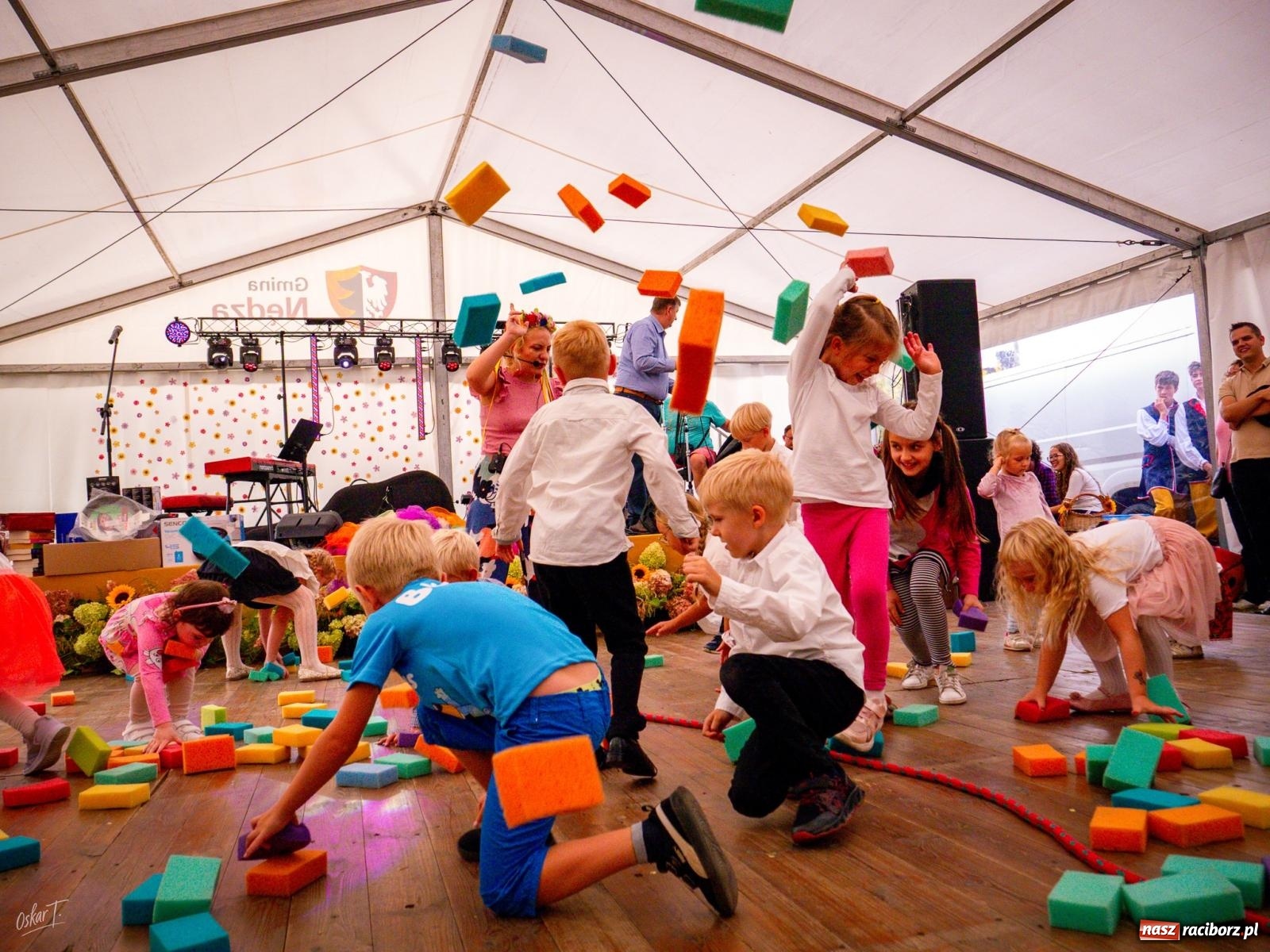 Zdjęcie w galerii na portalu naszraciborz.pl: Dożynki w Nędzy – święto plonów z muzyką i tańcem na bis! wiadomości z regionu