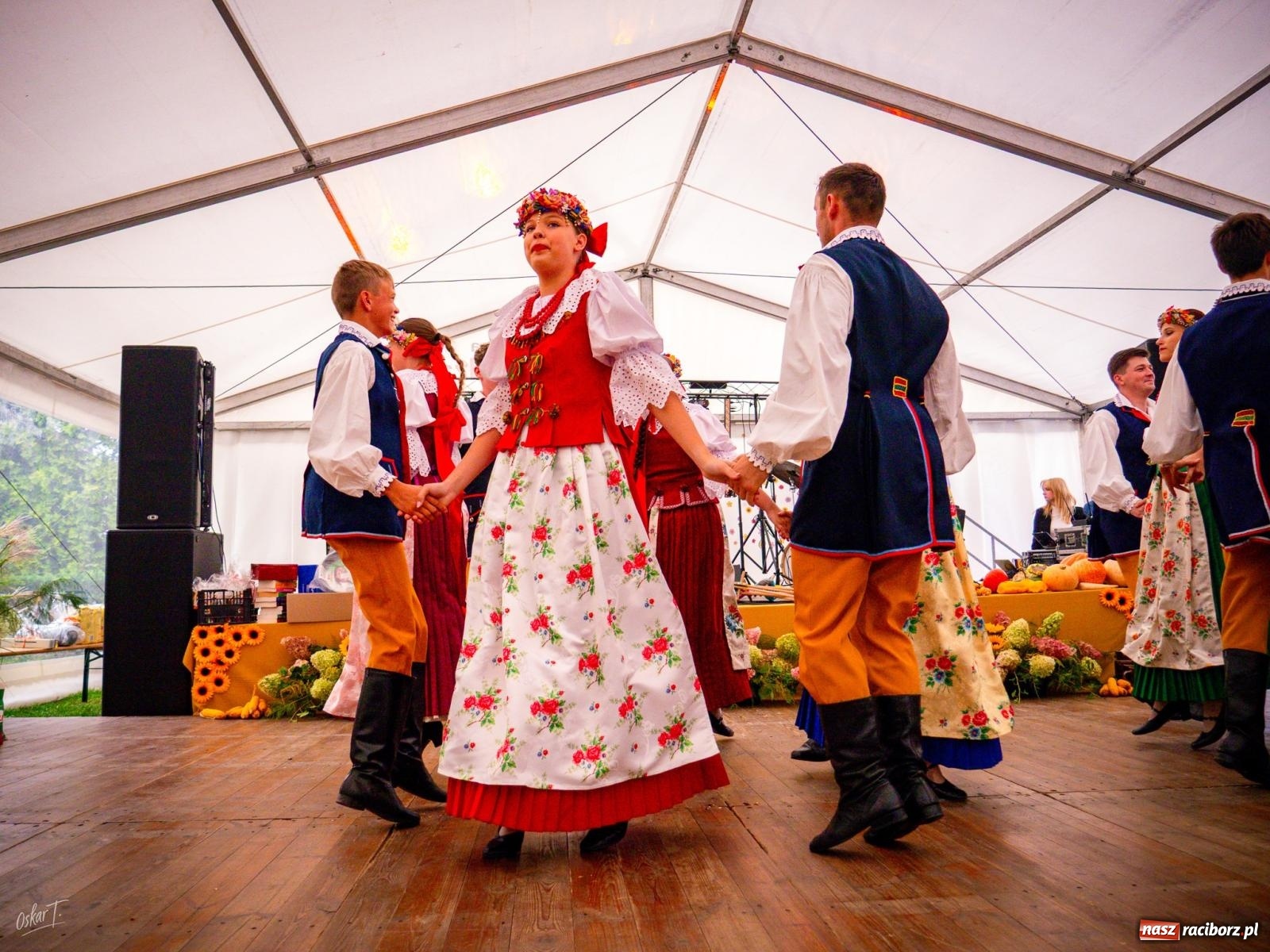Zdjęcie w galerii na portalu naszraciborz.pl: Dożynki w Nędzy – święto plonów z muzyką i tańcem na bis! wiadomości z regionu