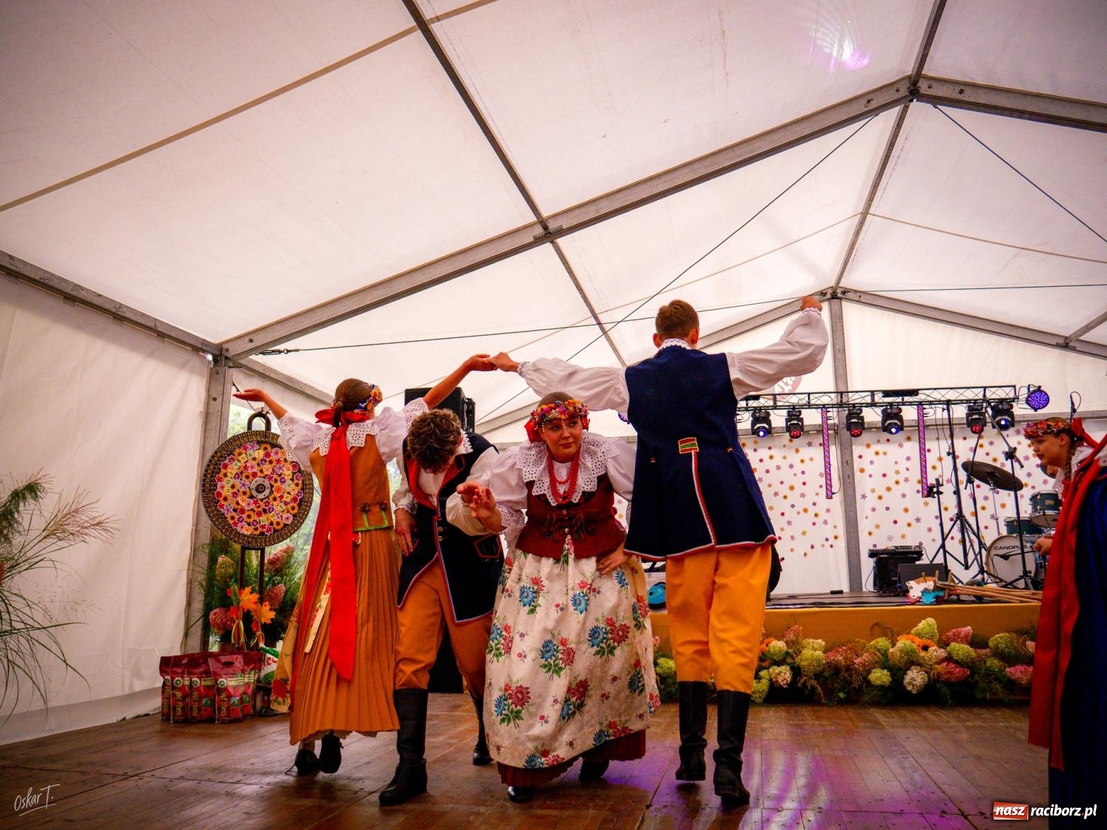 Zdjęcie w galerii na portalu naszraciborz.pl: Dożynki w Nędzy – święto plonów z muzyką i tańcem na bis! wiadomości z regionu