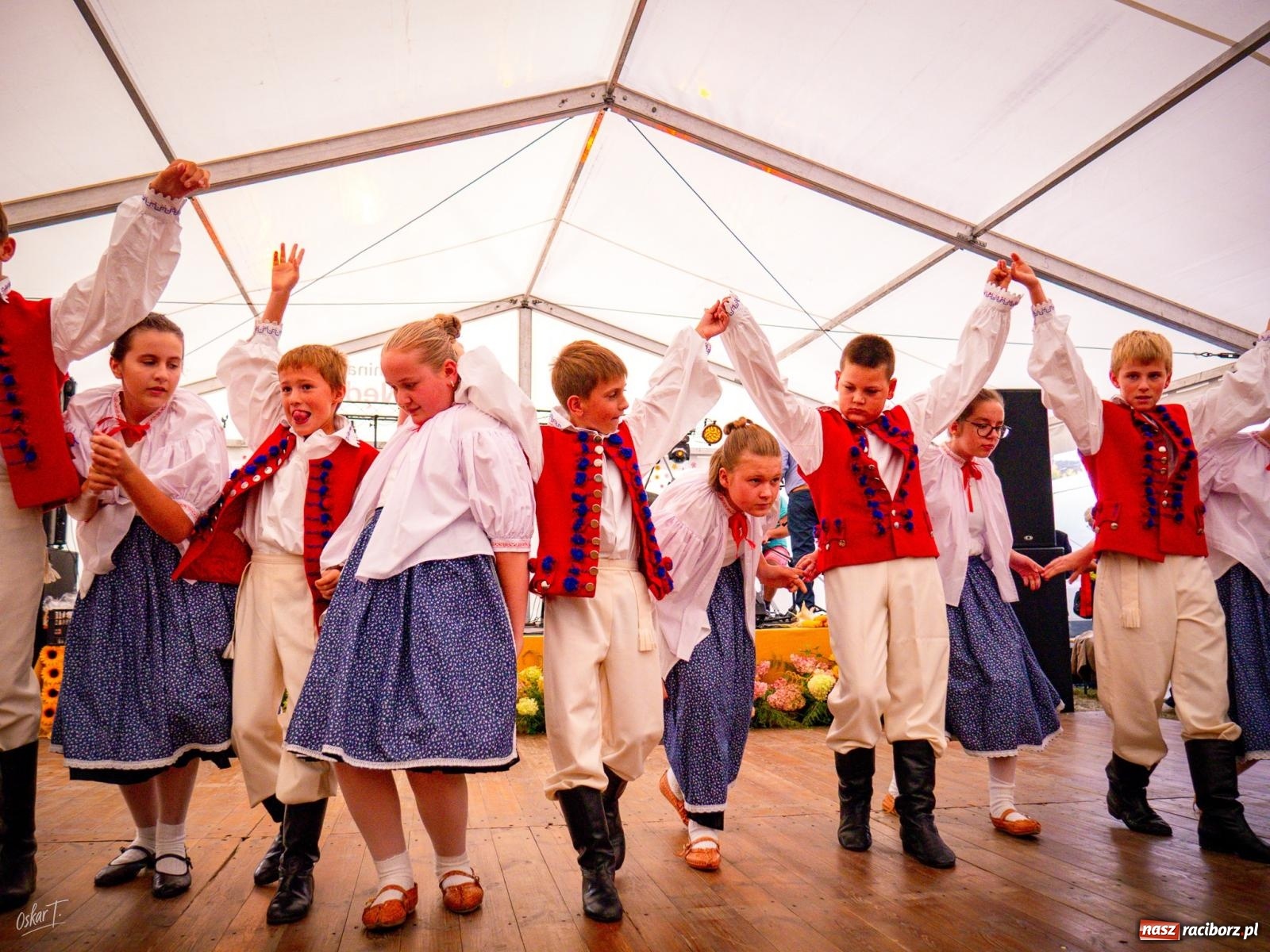 Zdjęcie w galerii na portalu naszraciborz.pl: Dożynki w Nędzy – święto plonów z muzyką i tańcem na bis! wiadomości z regionu