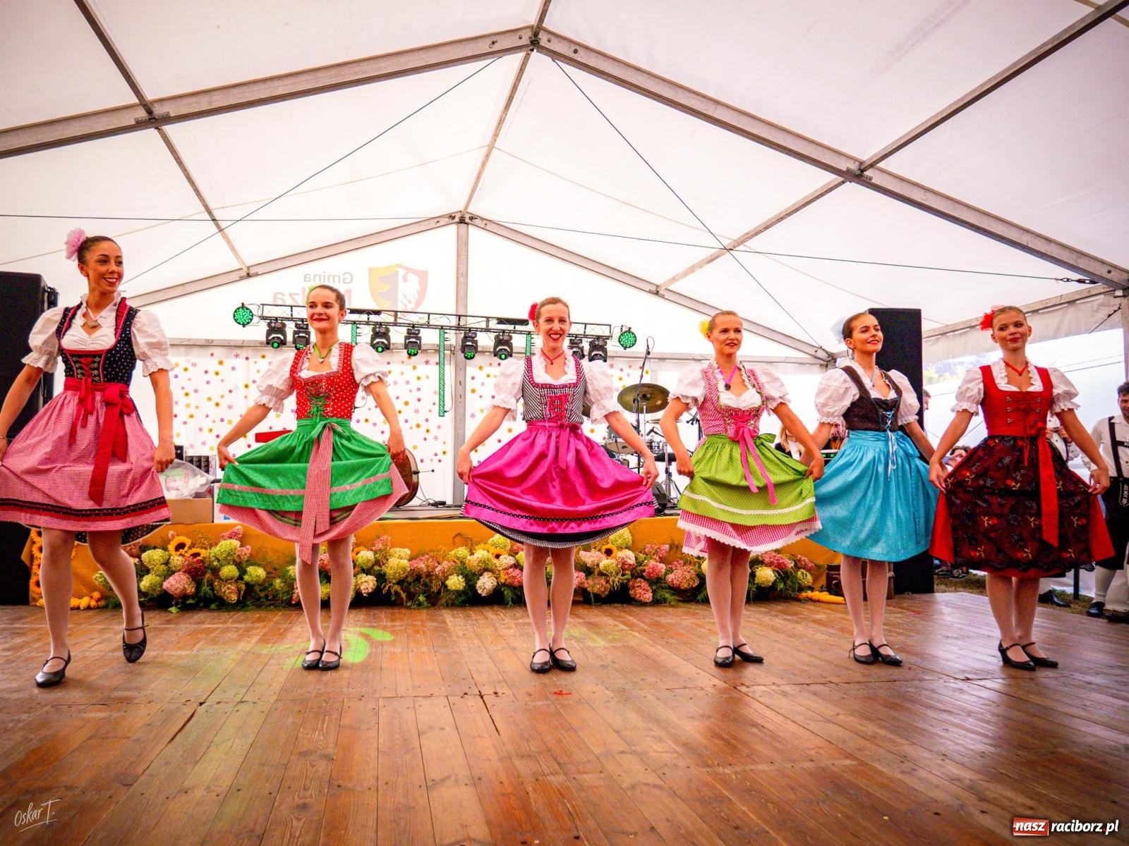 Zdjęcie w galerii na portalu naszraciborz.pl: Dożynki w Nędzy – święto plonów z muzyką i tańcem na bis! wiadomości z regionu