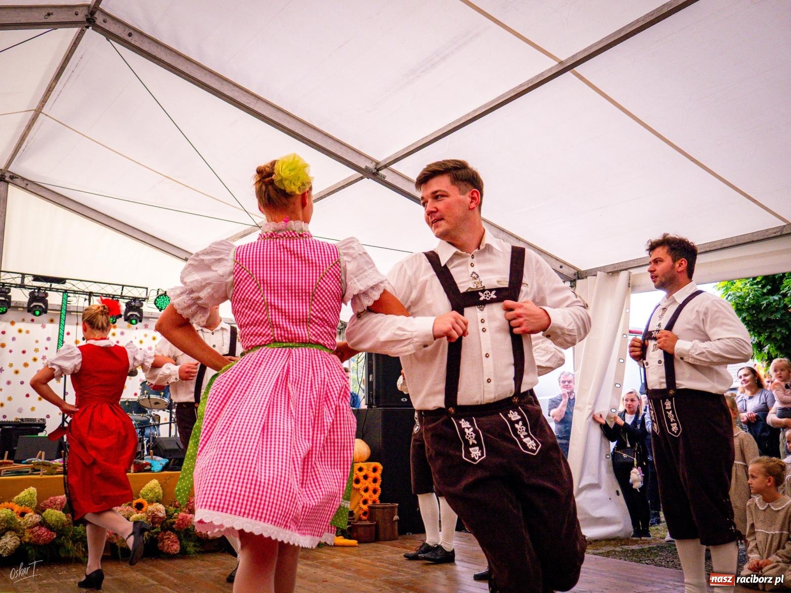 Zdjęcie w galerii na portalu naszraciborz.pl: Dożynki w Nędzy – święto plonów z muzyką i tańcem na bis! wiadomości z regionu