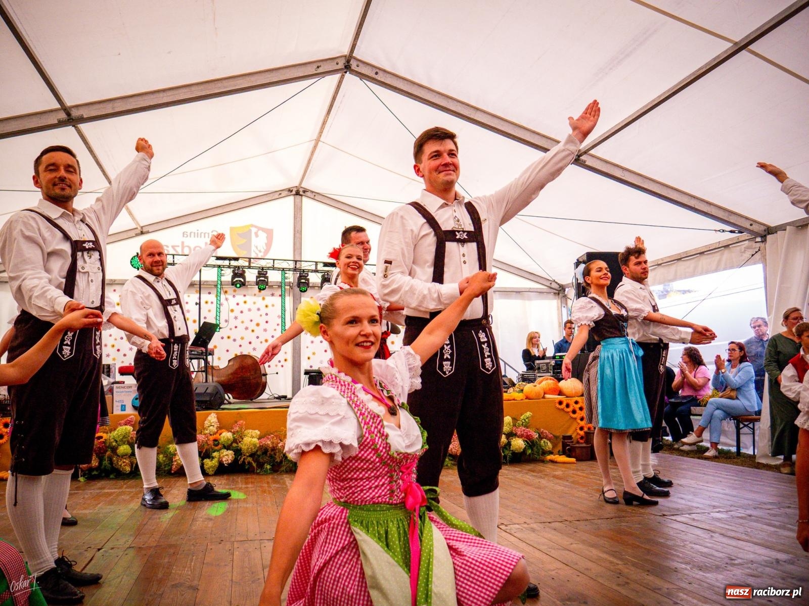 Zdjęcie w galerii na portalu naszraciborz.pl: Dożynki w Nędzy – święto plonów z muzyką i tańcem na bis! wiadomości z regionu
