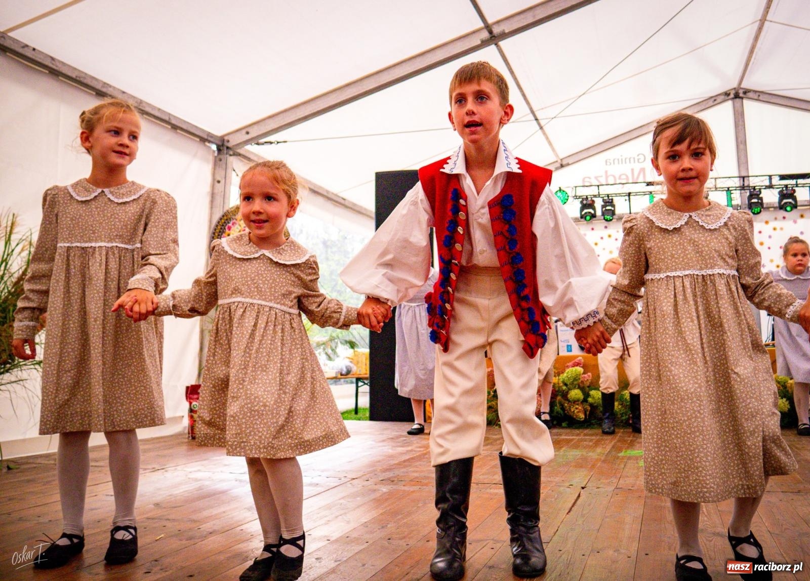 Zdjęcie w galerii na portalu naszraciborz.pl: Dożynki w Nędzy – święto plonów z muzyką i tańcem na bis! wiadomości z regionu