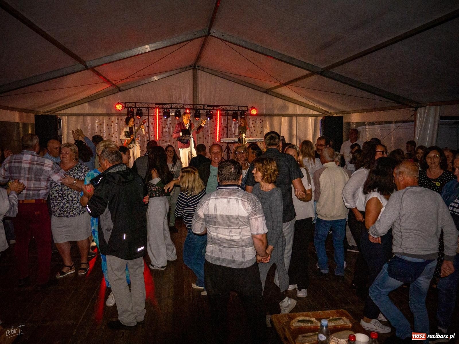 Zdjęcie w galerii na portalu naszraciborz.pl: Dożynki w Nędzy – święto plonów z muzyką i tańcem na bis! wiadomości z regionu