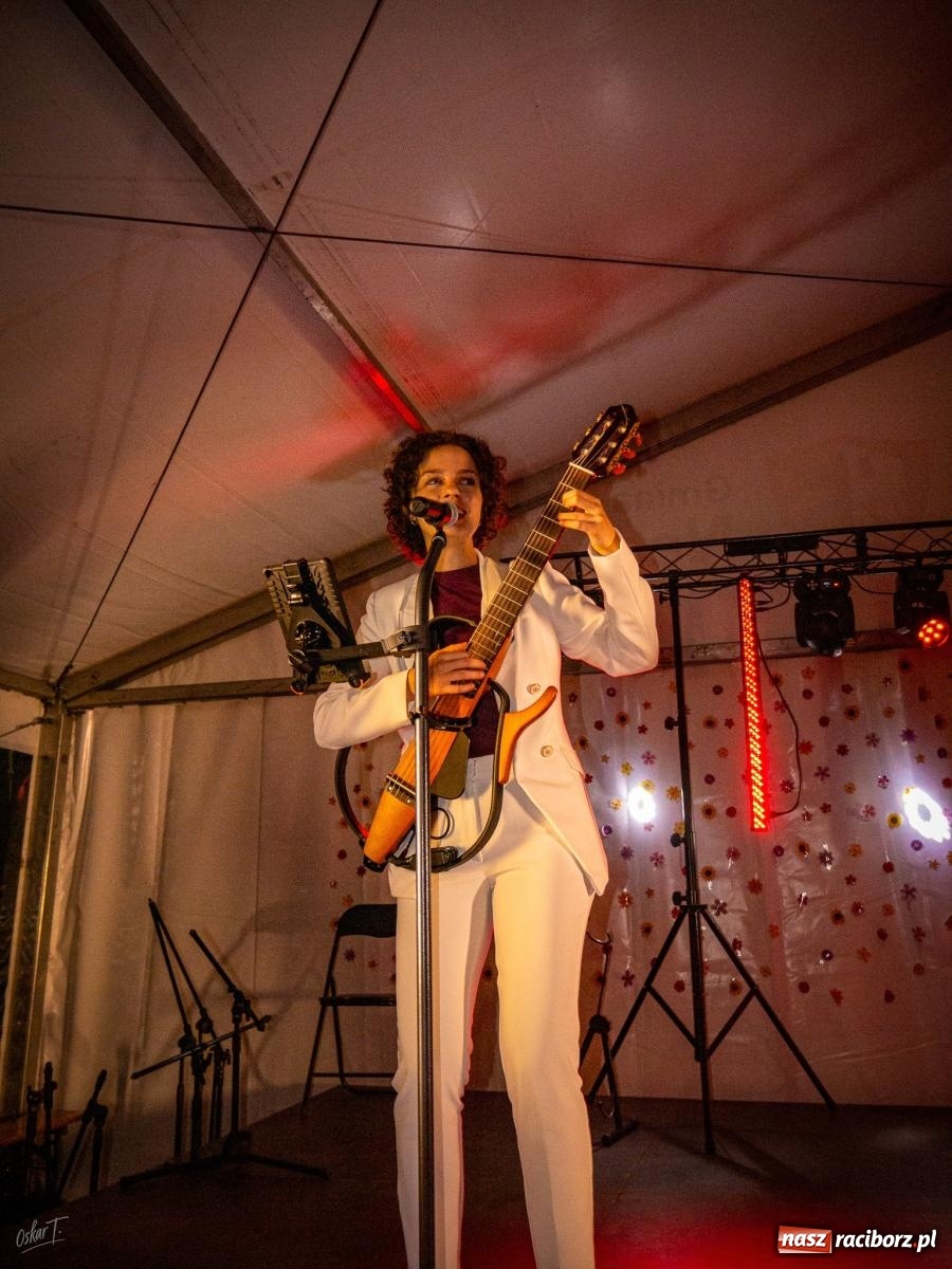 Zdjęcie w galerii na portalu naszraciborz.pl: Dożynki w Nędzy – święto plonów z muzyką i tańcem na bis! wiadomości z regionu