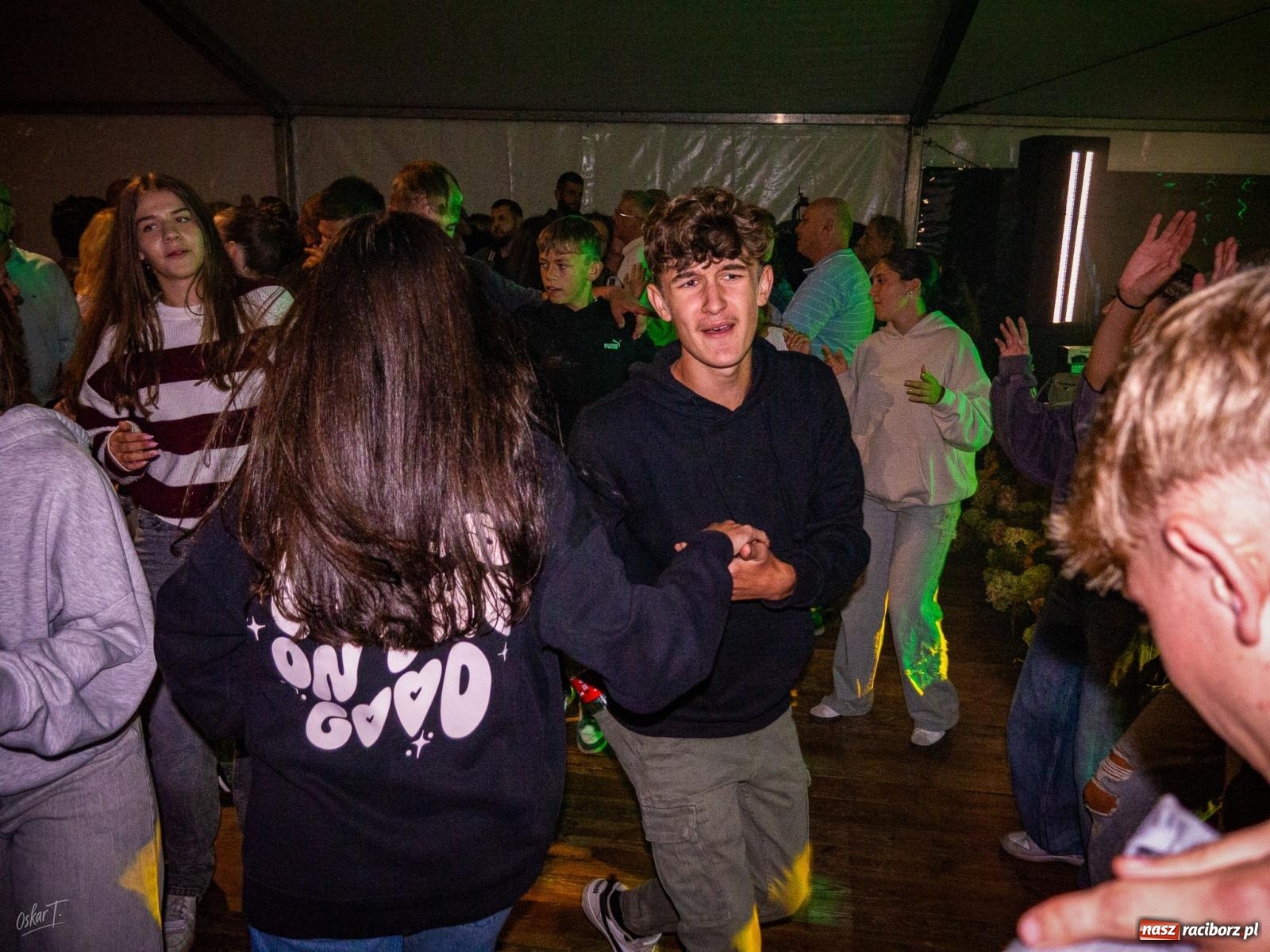 Zdjęcie w galerii na portalu naszraciborz.pl: Dożynki w Nędzy – święto plonów z muzyką i tańcem na bis! wiadomości z regionu