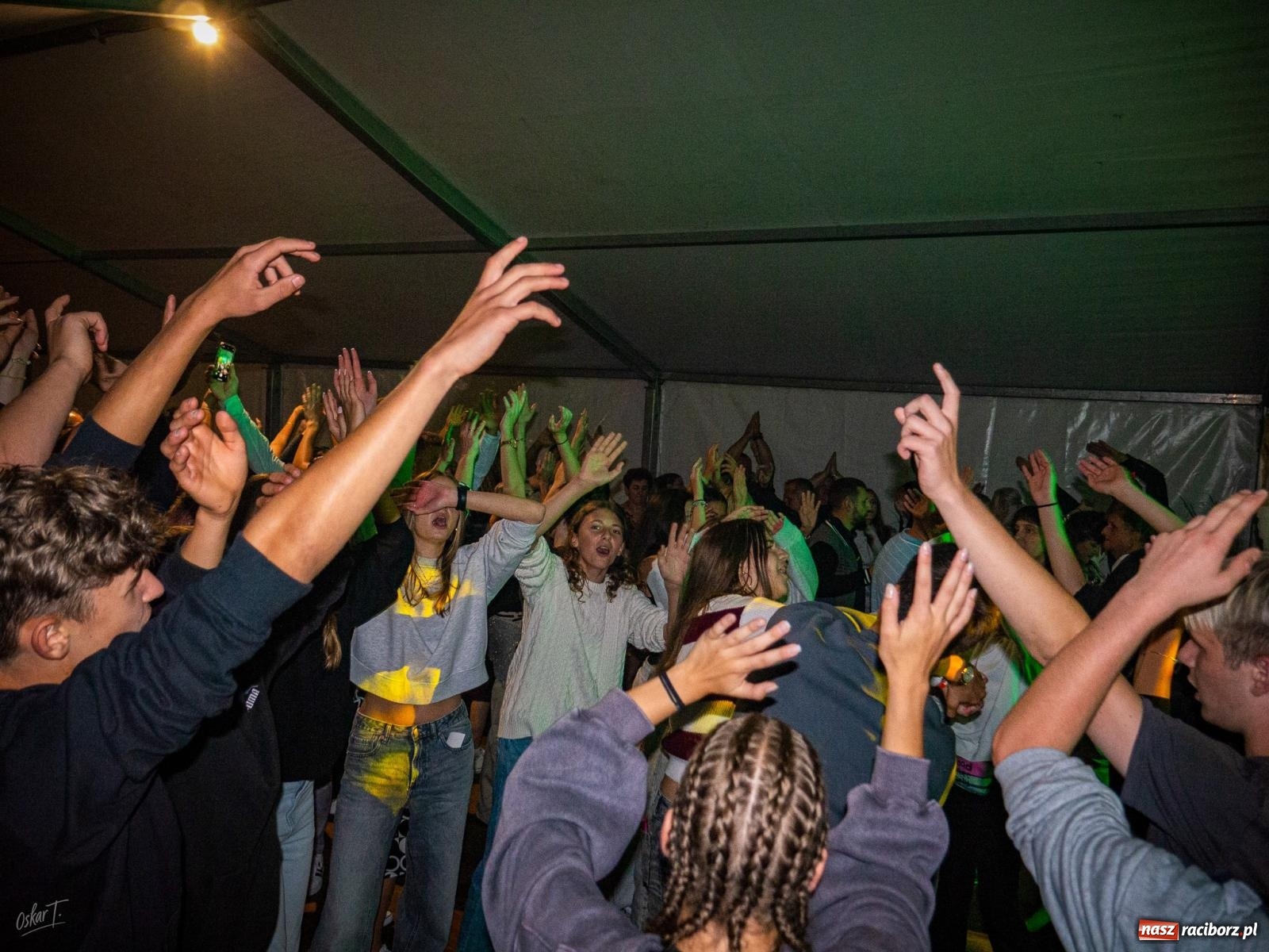 Zdjęcie w galerii na portalu naszraciborz.pl: Dożynki w Nędzy – święto plonów z muzyką i tańcem na bis! wiadomości z regionu