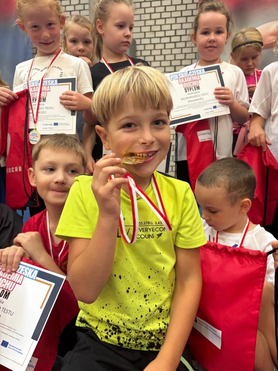 Zdjęcie w galerii na portalu naszraciborz.pl: Polsko-Czeska Akademia Ruchu w ZSOMS wiadomości z regionu