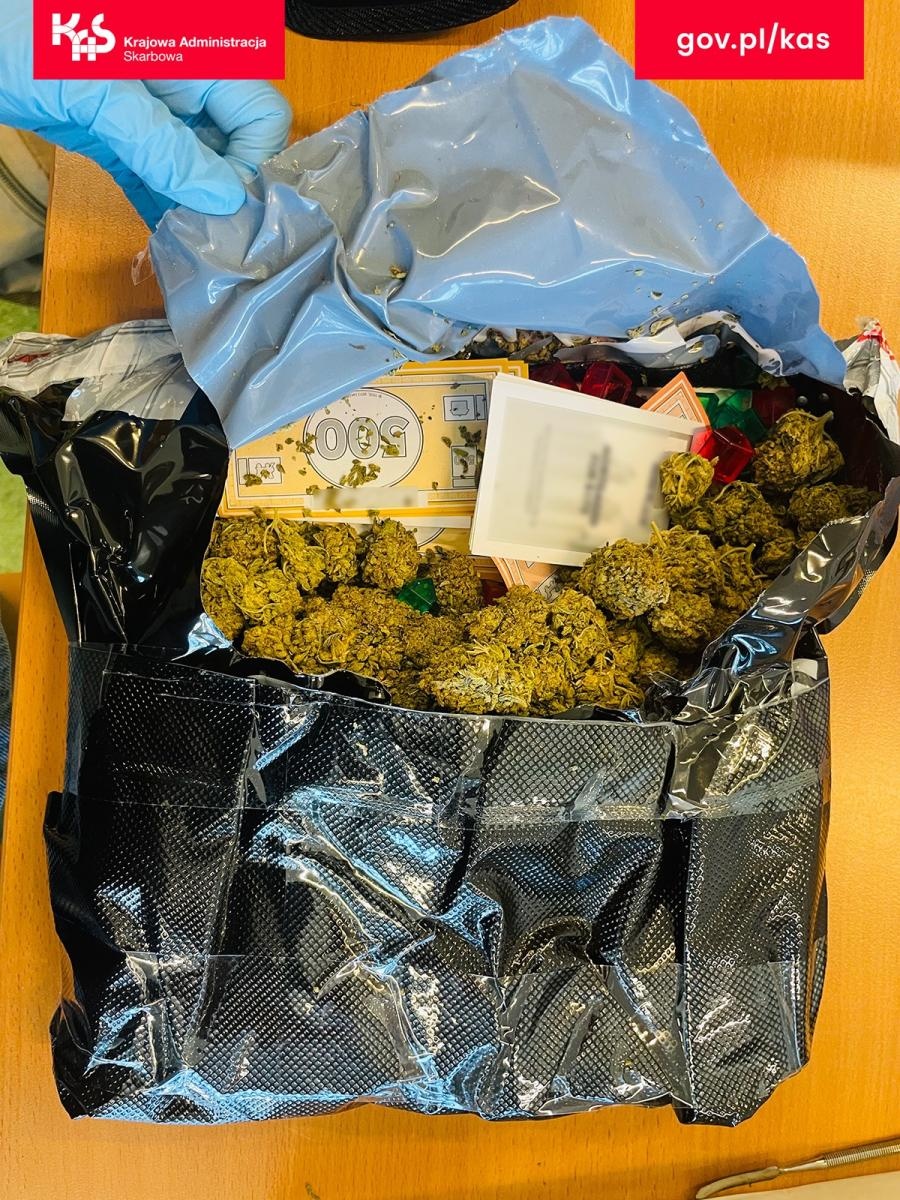 Zdjęcie w galerii na portalu naszraciborz.pl: Grasz w zielone? Marihuana w popularnej grze planszowej wiadomości z regionu