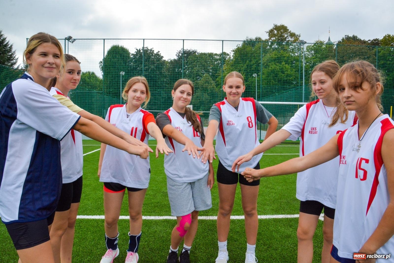 Zdjęcie w galerii na portalu naszraciborz.pl: Racibórz: oficjalne otwarcie zmodernizowanego boiska przy SP 18 [FOTO i WIDEO] wiadomości z regionu