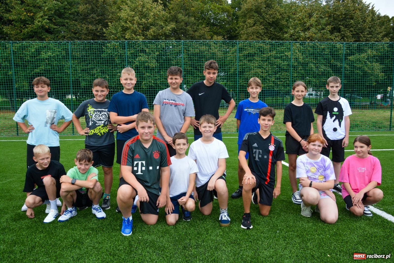 Zdjęcie w galerii na portalu naszraciborz.pl: Racibórz: oficjalne otwarcie zmodernizowanego boiska przy SP 18 [FOTO i WIDEO] wiadomości z regionu