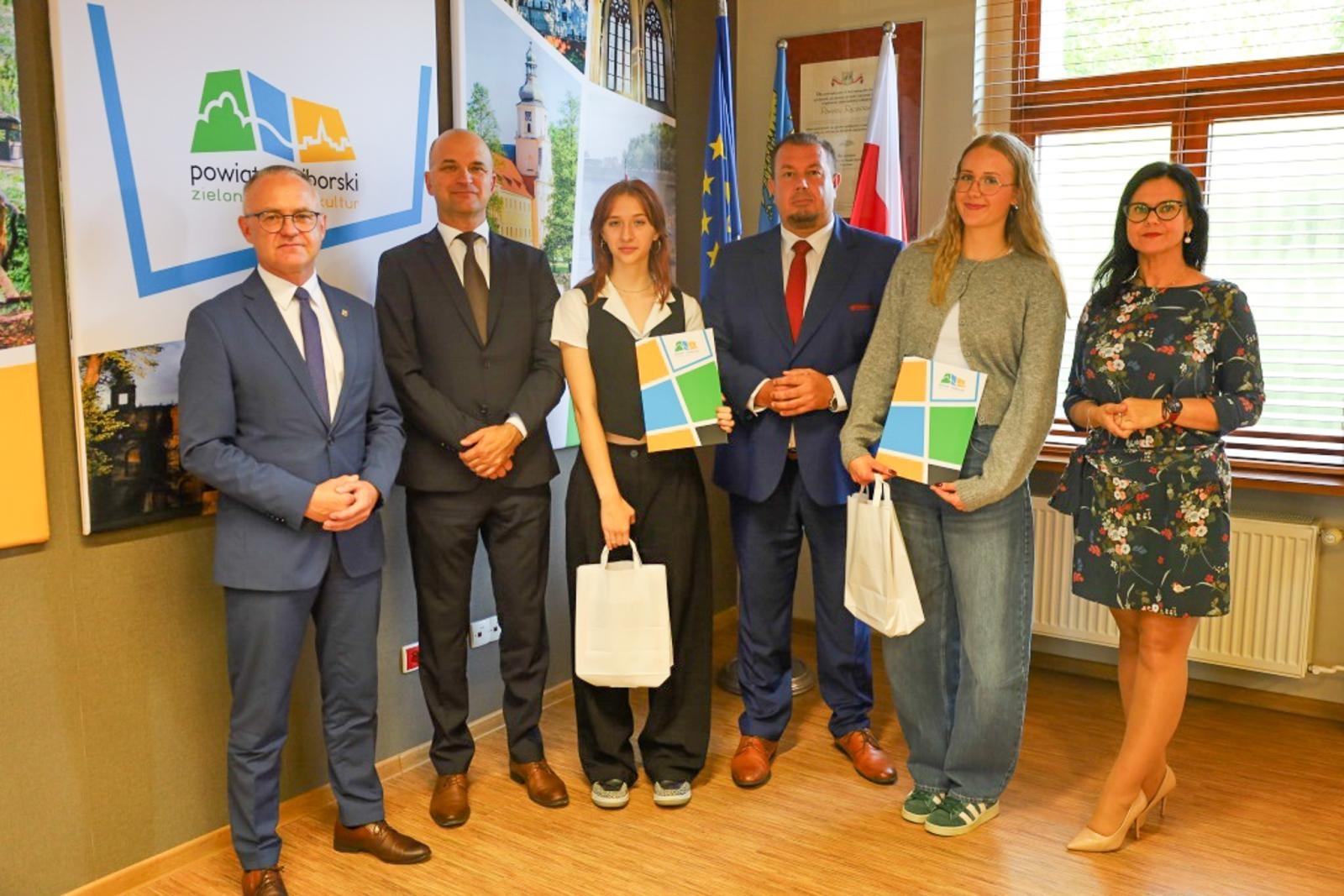 Zdjęcie w galerii na portalu naszraciborz.pl: Nagrody starosty raciborskiego dla najzdolniejszej młodzieży przyznane [LISTA NAGRODZONYCH] wiadomości z regionu