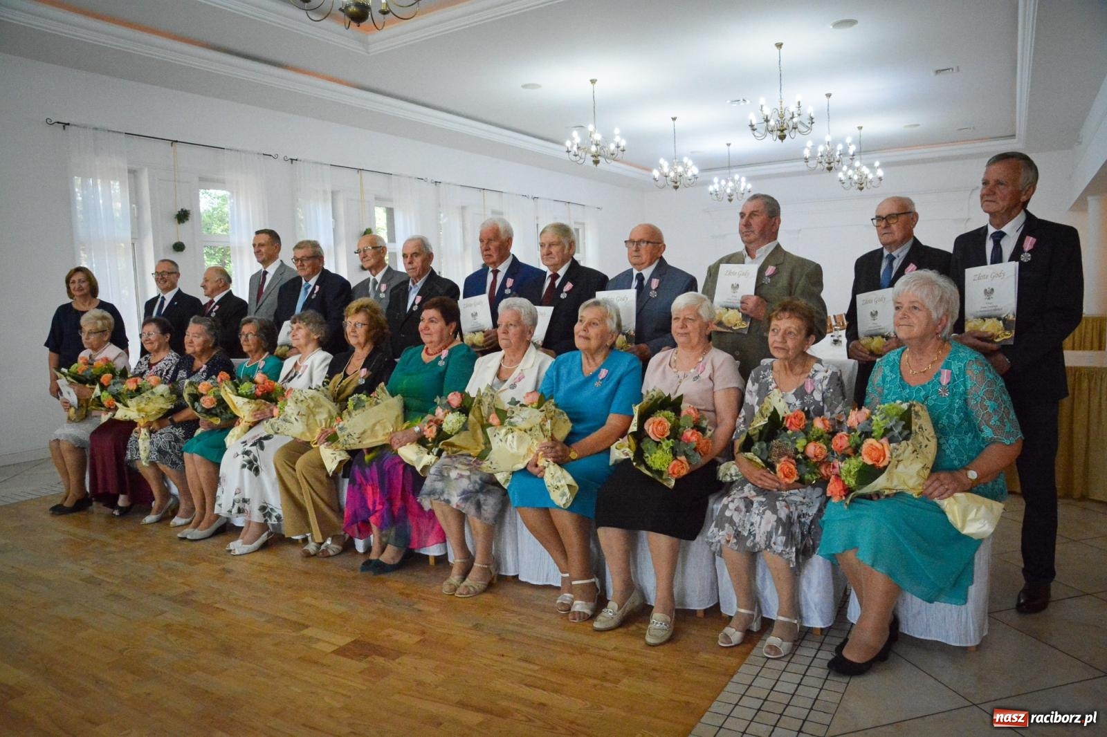 Zdjęcie w galerii na portalu naszraciborz.pl: Złote gody w Pietrowicach Wielkich. Dwanaście par uhonorowanych medalami [FOTO i WIDEO] wiadomości z regionu