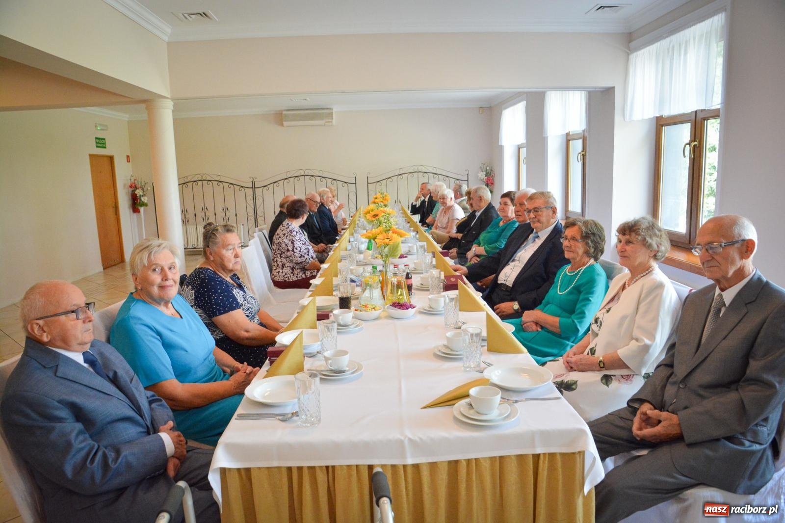 Zdjęcie w galerii na portalu naszraciborz.pl: Złote gody w Pietrowicach Wielkich. Dwanaście par uhonorowanych medalami [FOTO i WIDEO] wiadomości z regionu