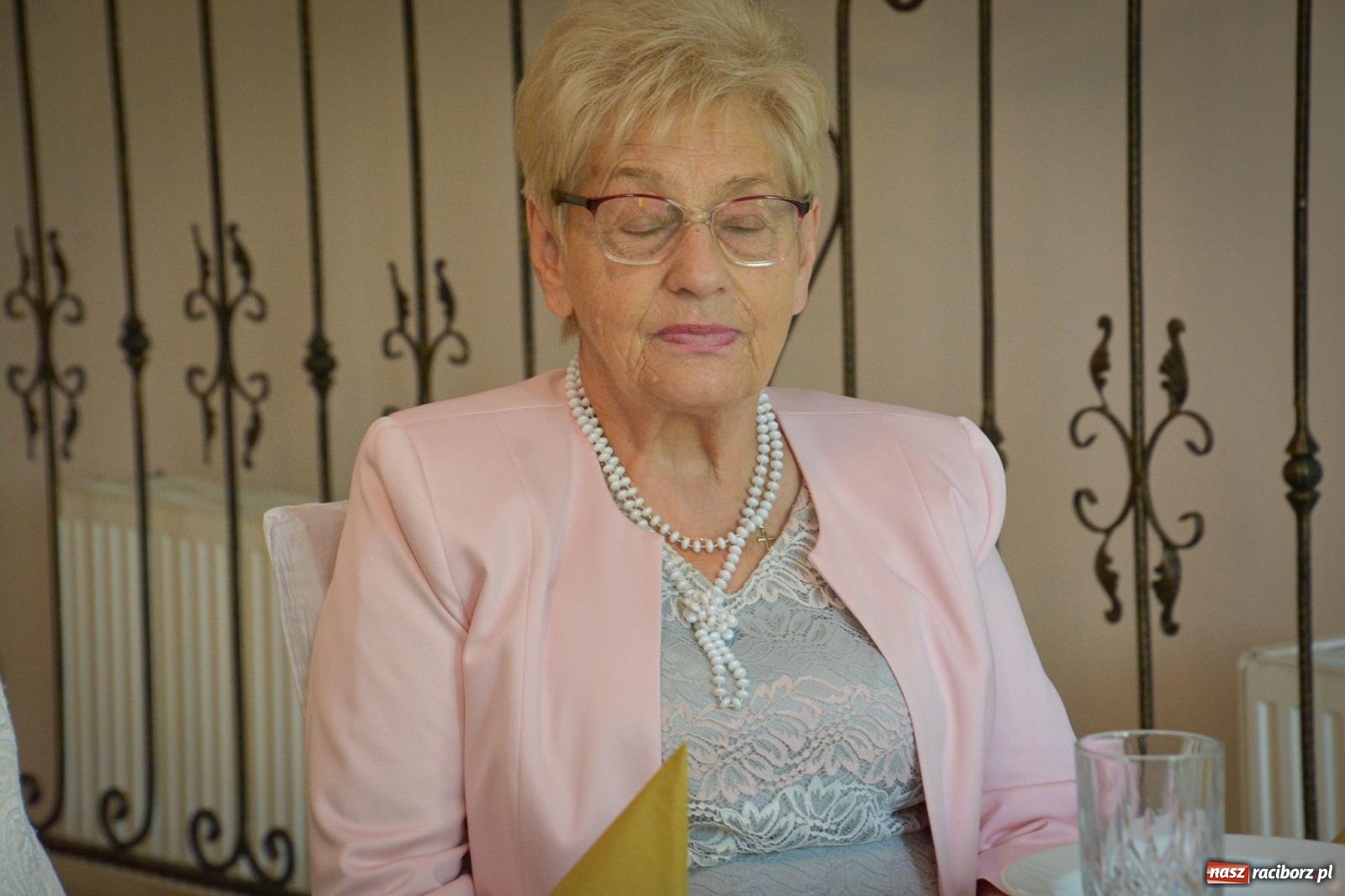 Zdjęcie w galerii na portalu naszraciborz.pl: Złote gody w Pietrowicach Wielkich. Dwanaście par uhonorowanych medalami [FOTO i WIDEO] wiadomości z regionu