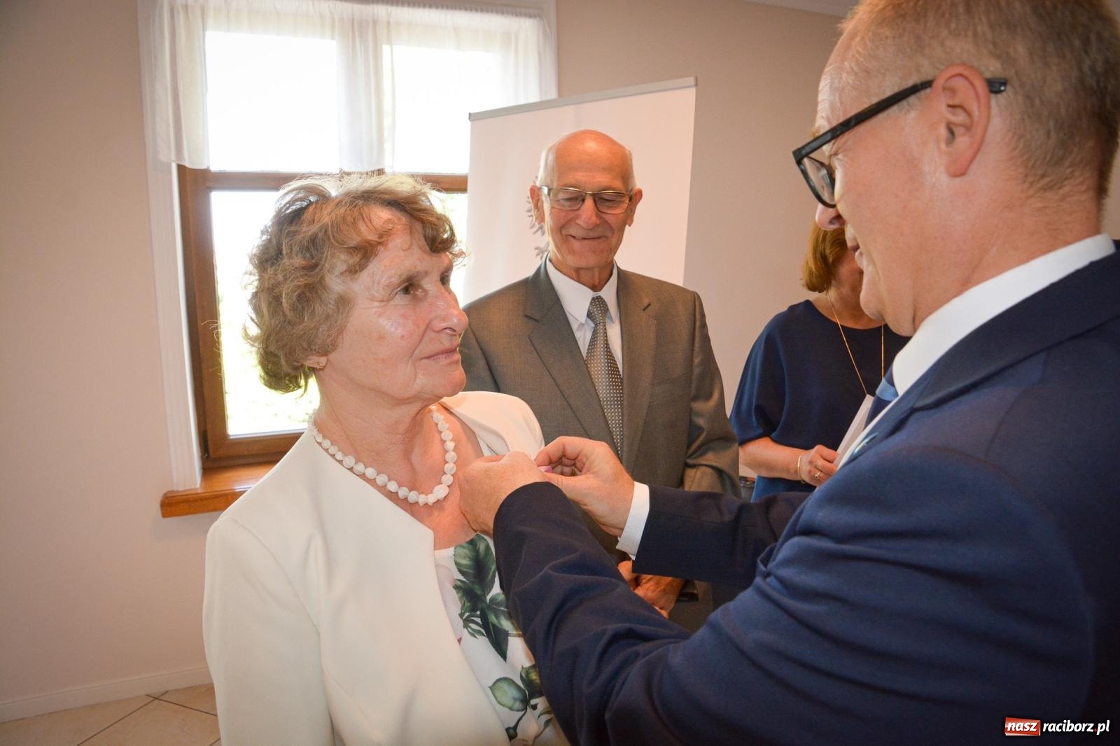 Zdjęcie w galerii na portalu naszraciborz.pl: Złote gody w Pietrowicach Wielkich. Dwanaście par uhonorowanych medalami [FOTO i WIDEO] wiadomości z regionu