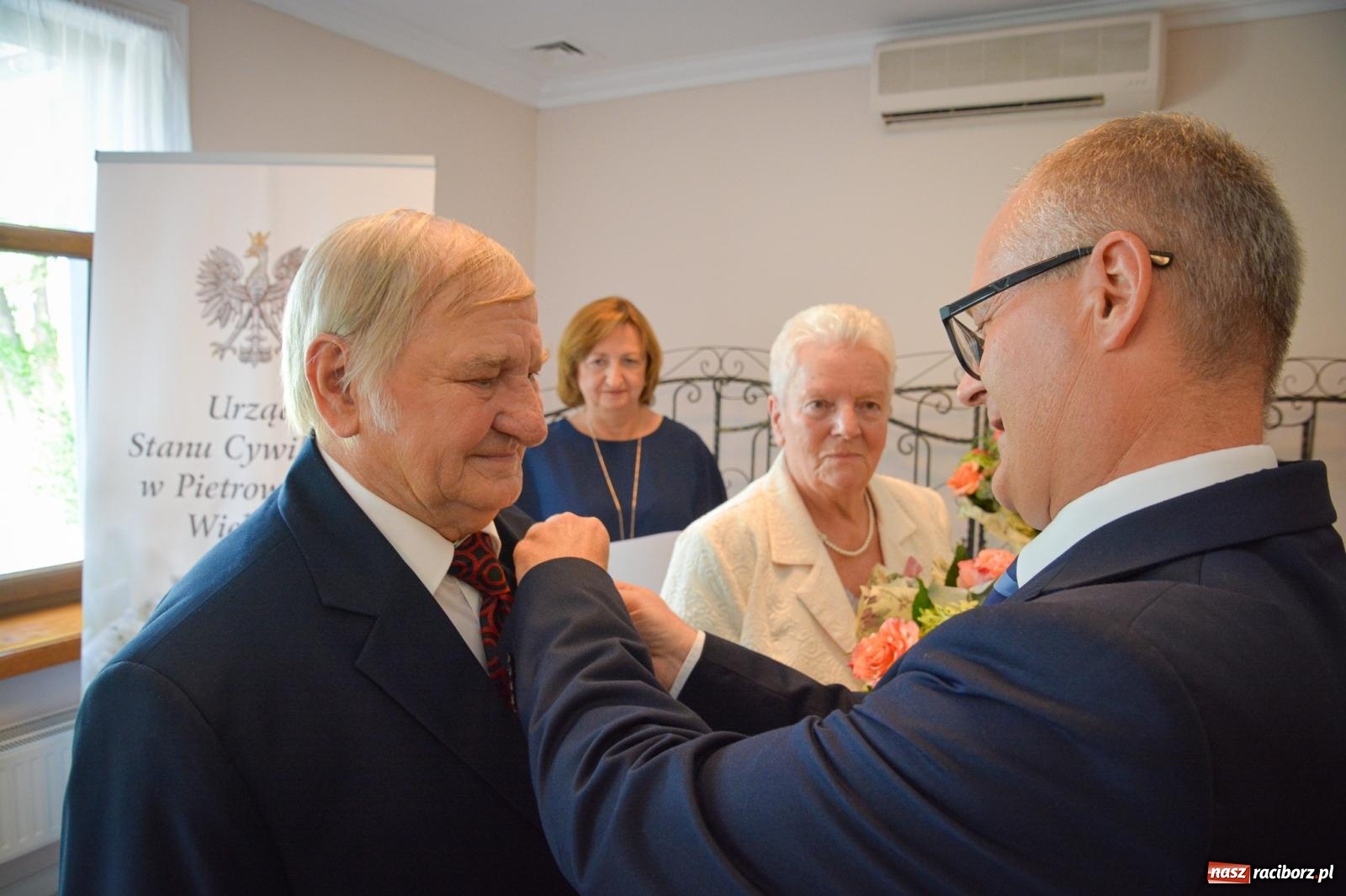 Zdjęcie w galerii na portalu naszraciborz.pl: Złote gody w Pietrowicach Wielkich. Dwanaście par uhonorowanych medalami [FOTO i WIDEO] wiadomości z regionu