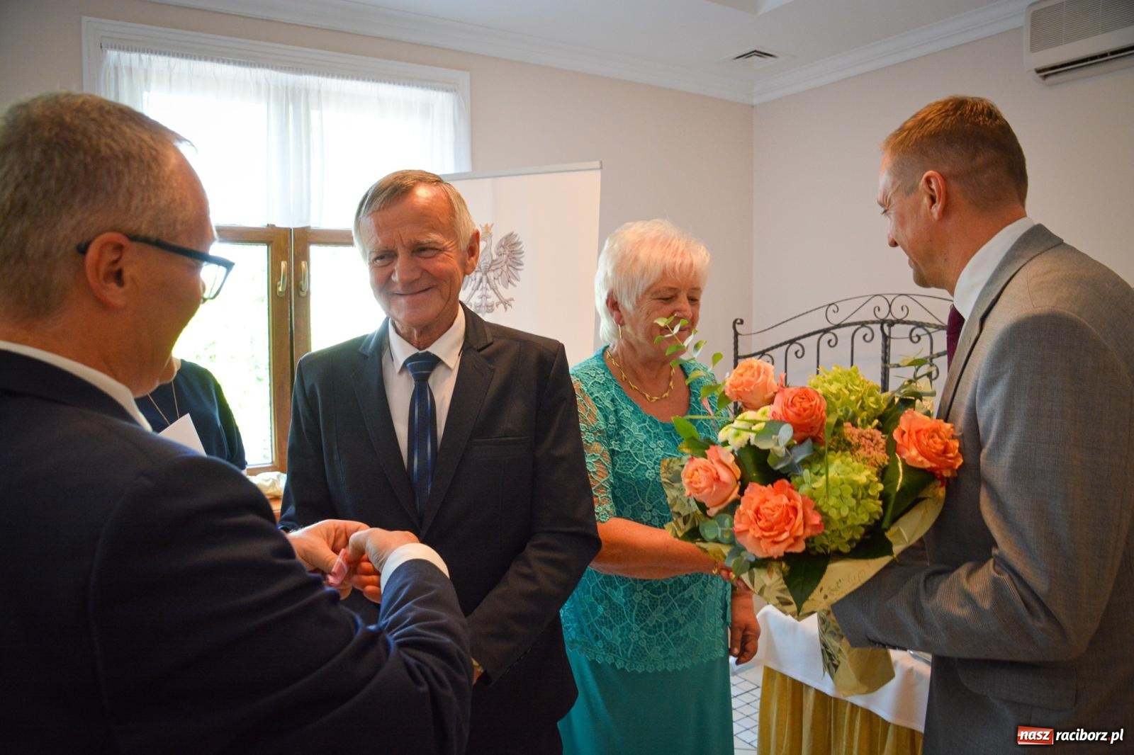 Zdjęcie w galerii na portalu naszraciborz.pl: Złote gody w Pietrowicach Wielkich. Dwanaście par uhonorowanych medalami [FOTO i WIDEO] wiadomości z regionu
