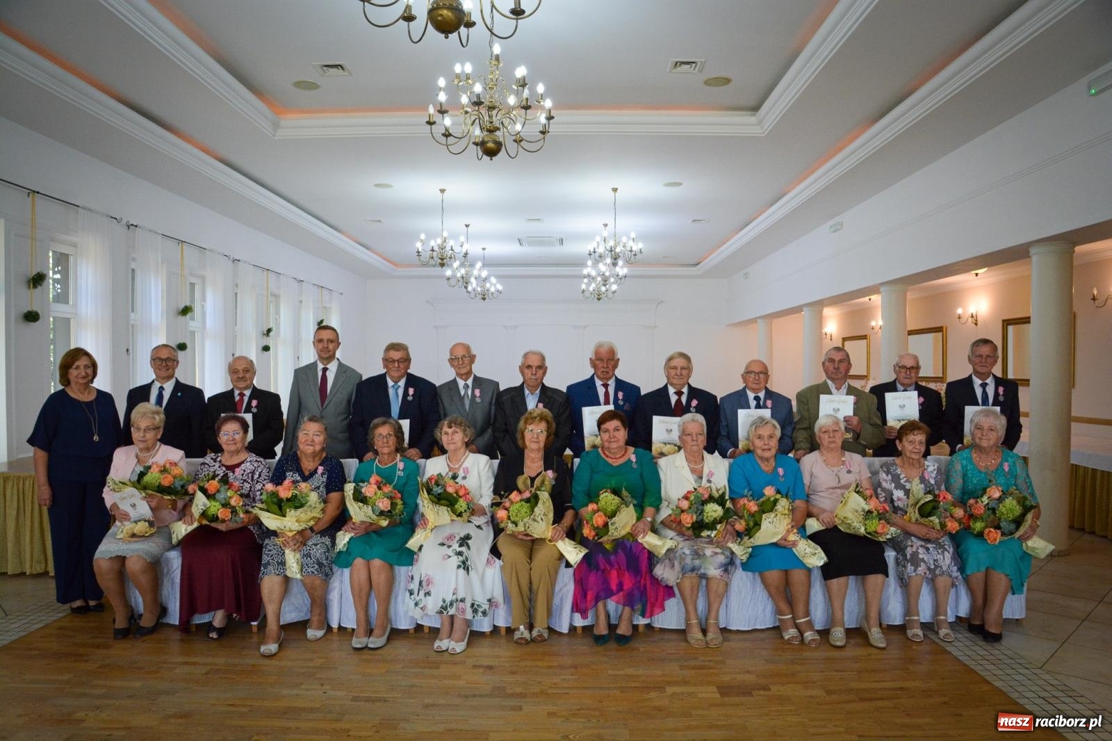 Zdjęcie w galerii na portalu naszraciborz.pl: Złote gody w Pietrowicach Wielkich. Dwanaście par uhonorowanych medalami [FOTO i WIDEO] wiadomości z regionu