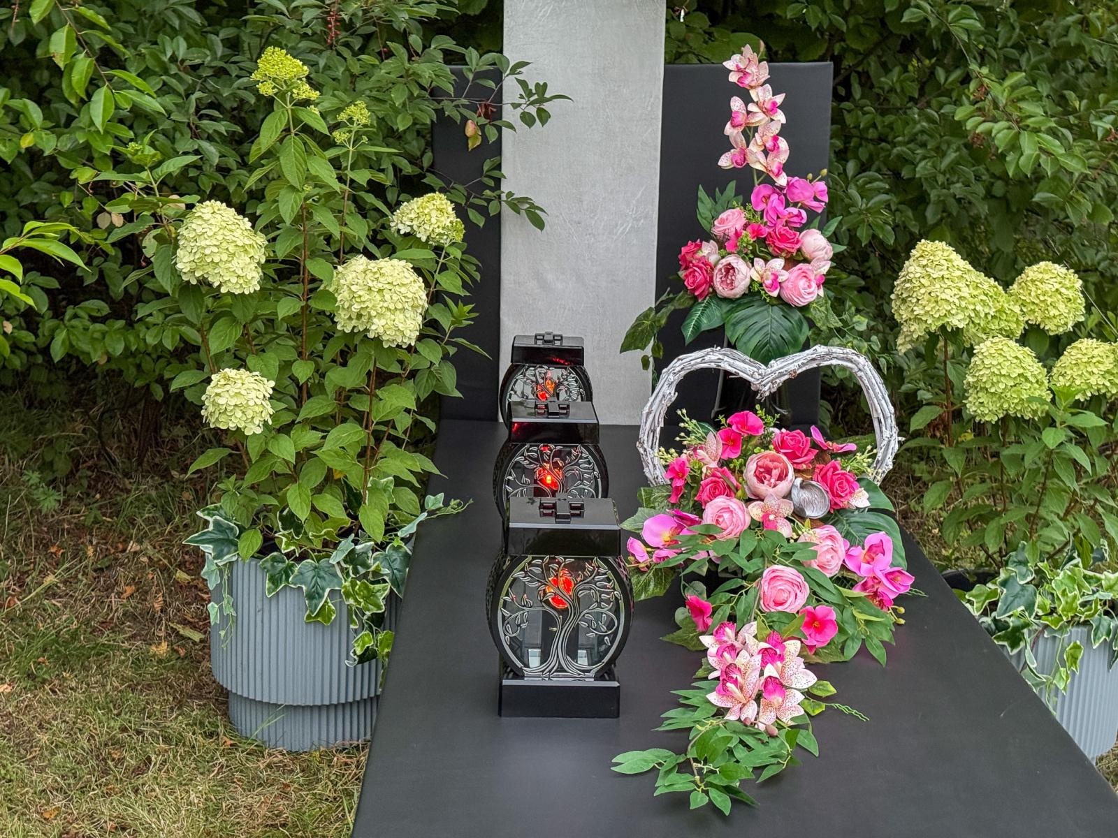 Zdjęcie w galerii na portalu naszraciborz.pl: Polska tradycja coraz piękniejsza – Wszystkich Świętych 2025 wiadomości z regionu