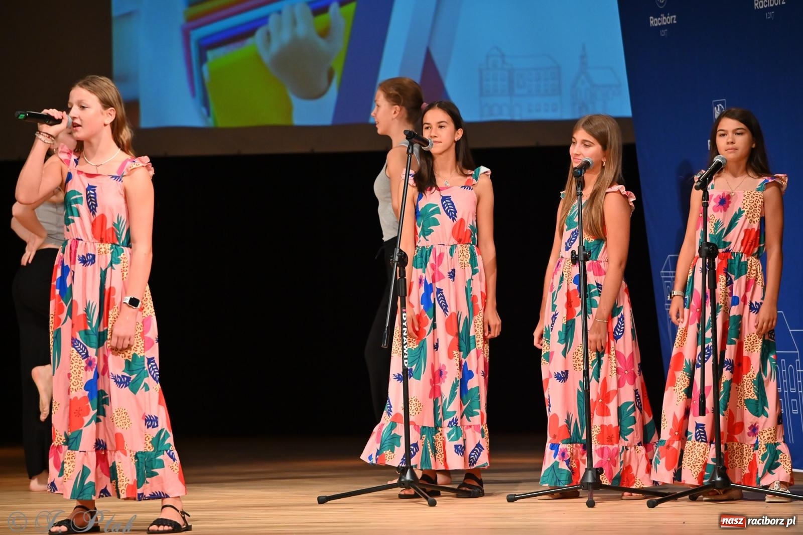 Zdjęcie w galerii na portalu naszraciborz.pl: Prymusi raciborskich szkół odebrali stypendia i gratulacje [FOTO] wiadomości z regionu