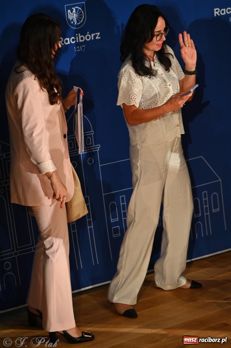 Zdjęcie w galerii na portalu naszraciborz.pl: Prymusi raciborskich szkół odebrali stypendia i gratulacje [FOTO] wiadomości z regionu