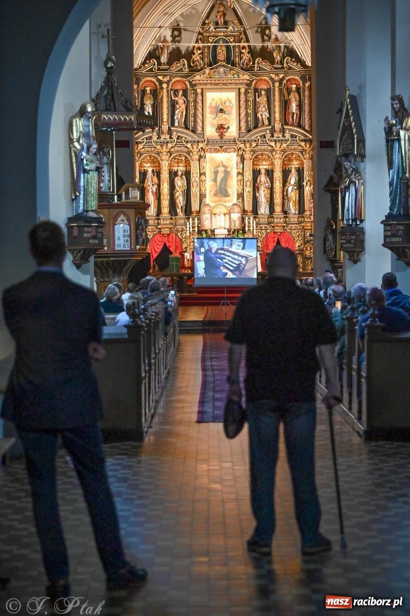 Zdjęcie w galerii na portalu naszraciborz.pl: Wirtuoz z Niemiec oczarował słuchaczy w Raciborzu wiadomości z regionu