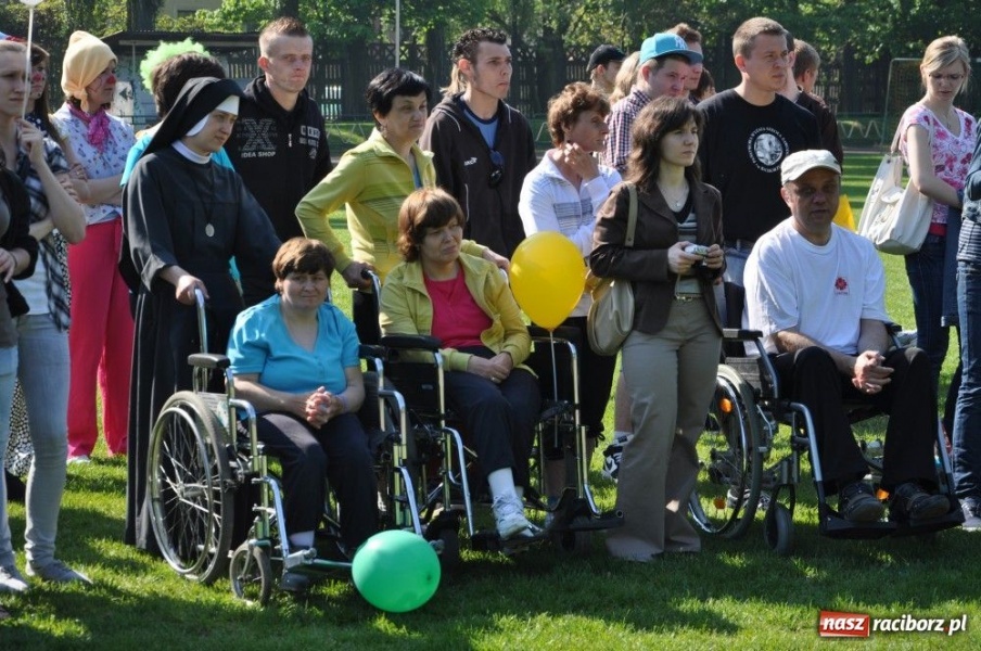 Zdjęcie w galerii na portalu naszraciborz.pl: Studenci PWSZ dla niepełnosprawnych wiadomości z regionu