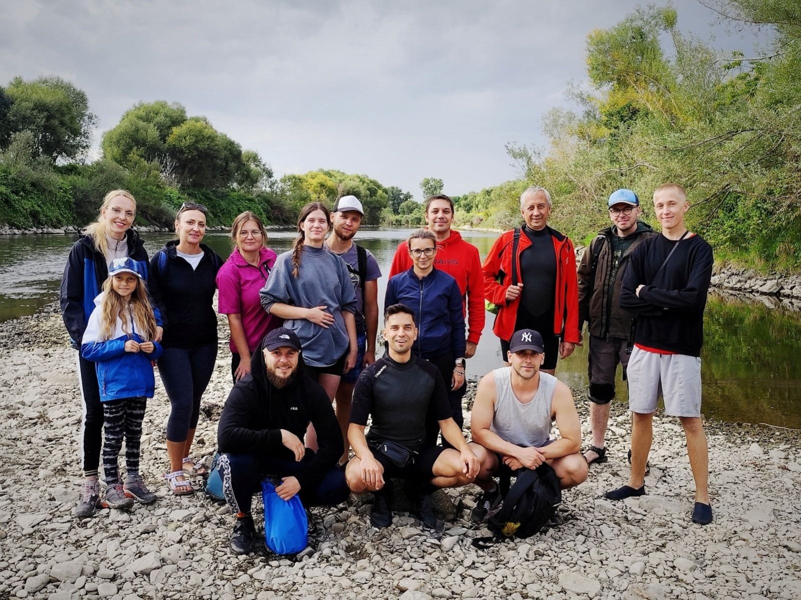 Zdjęcie w galerii na portalu naszraciborz.pl: Letni spływ kajakowy po Meandrach Odry z ornitologiem Tomaszem wiadomości z regionu